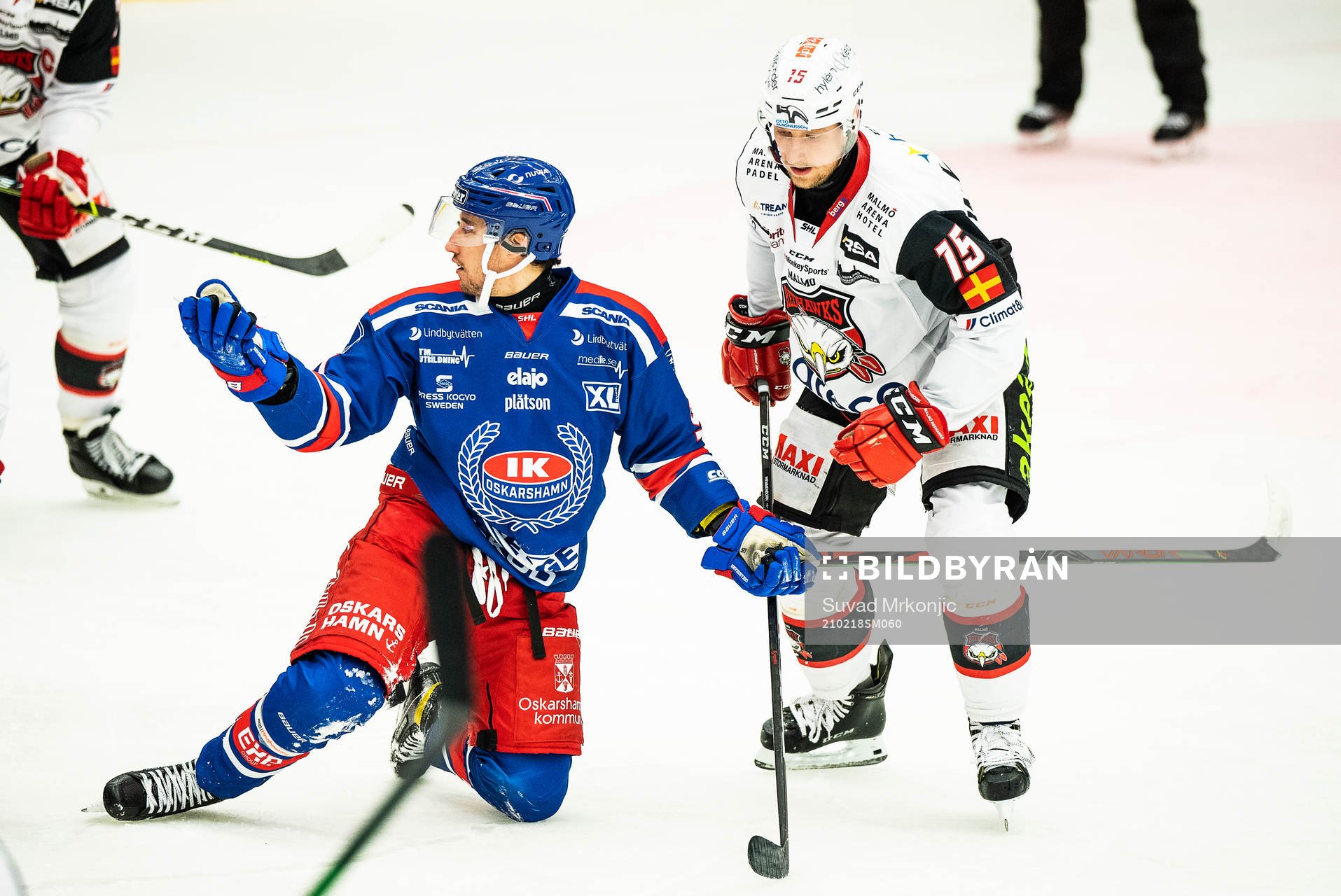 Oskarshamns Max Veronneau och Malmö Redhawks Axel