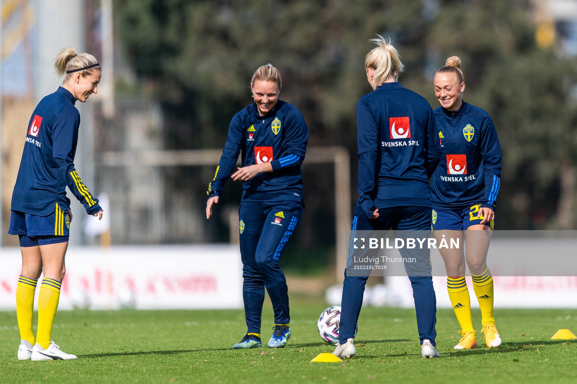 Hanna Bennison and Mimmi Larsson of Sweden