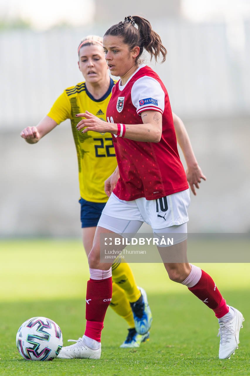 Olivia Schough of Sweden and Laura Feiersinger of Austria