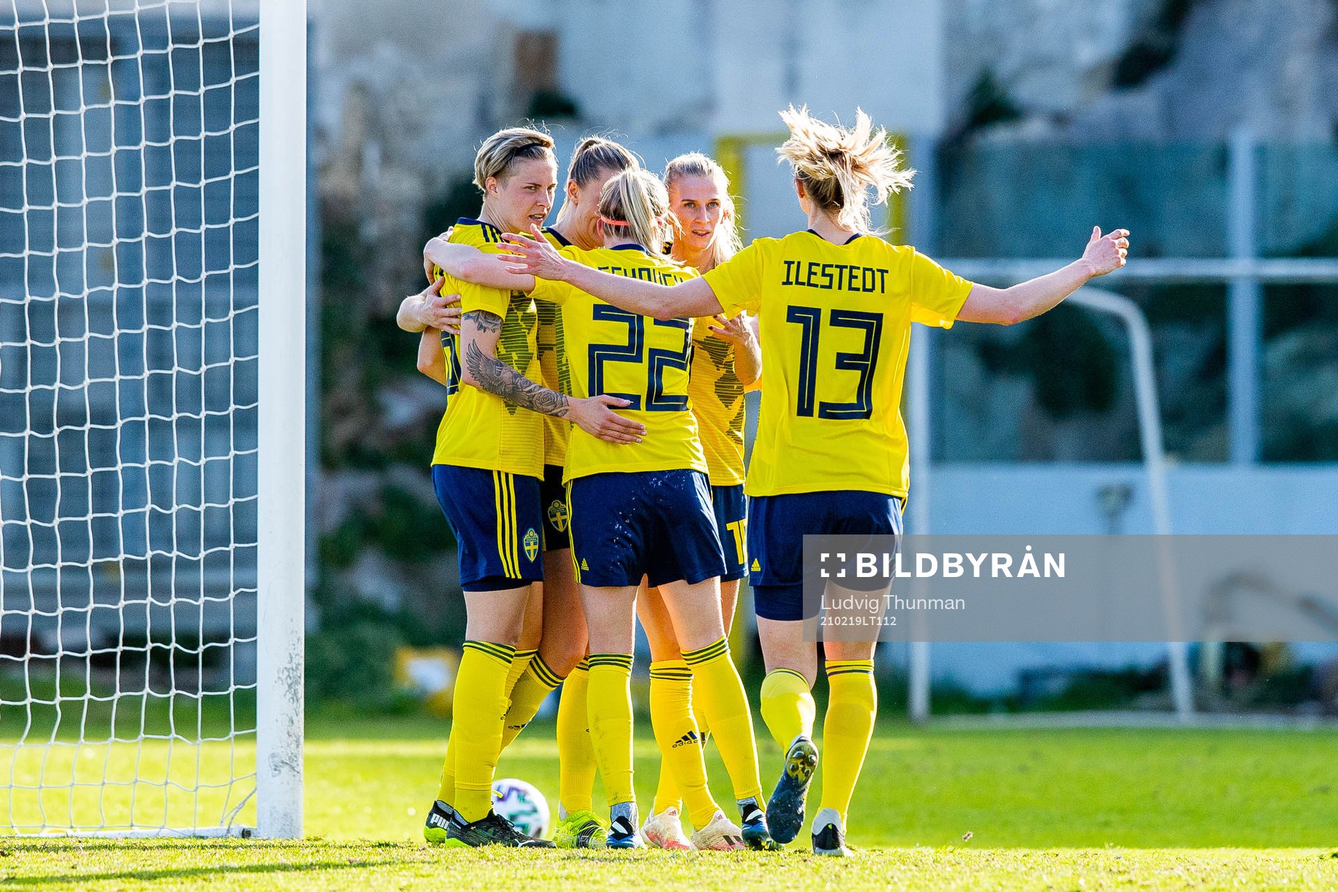 Fridolina Rolfö of Sweden celebrates with Lina Hurtig,