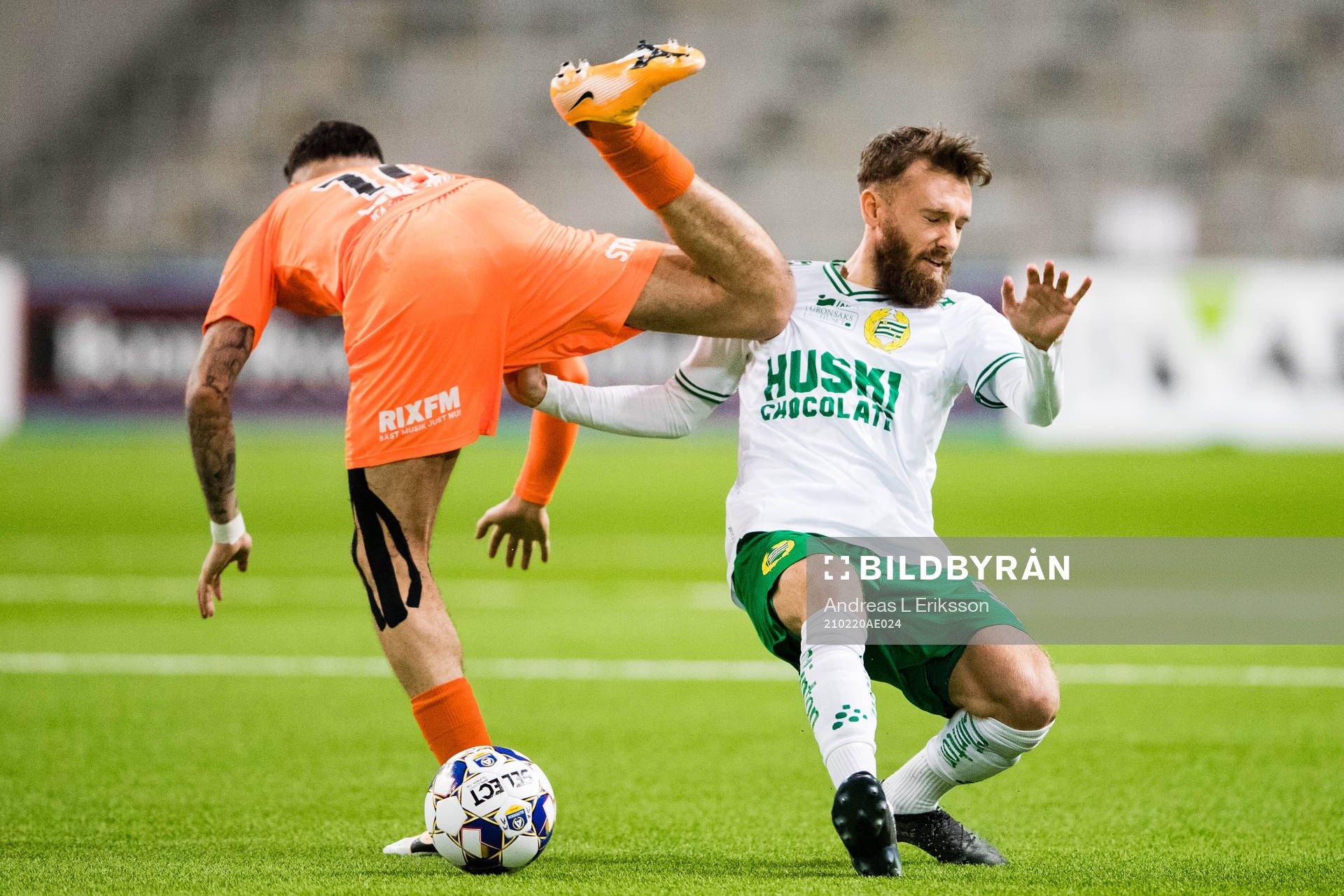 AFC Eskilstunas Marwan Baze och Hammarbys Simon Sandberg