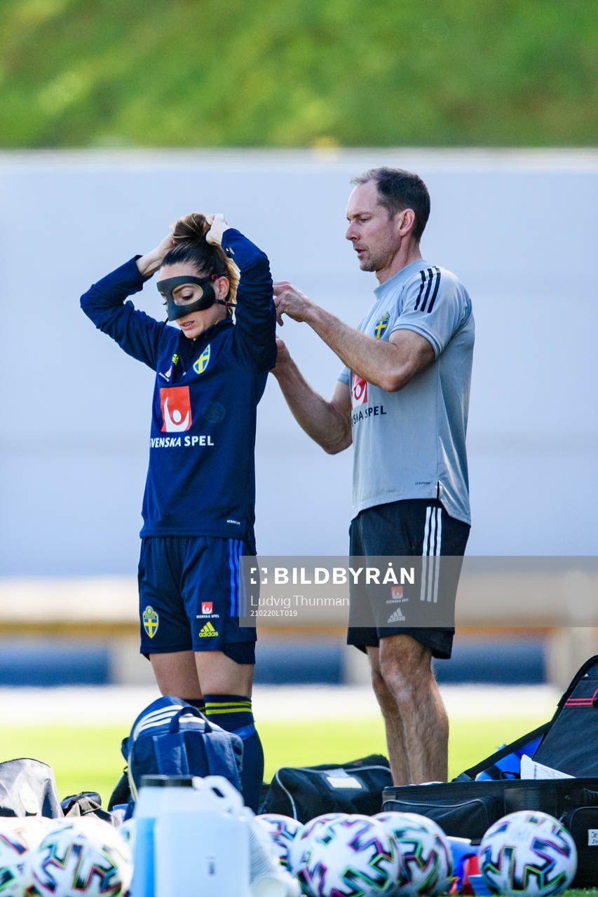 Kosovare Asllani gets help by Martin Bergqvist, physio to
