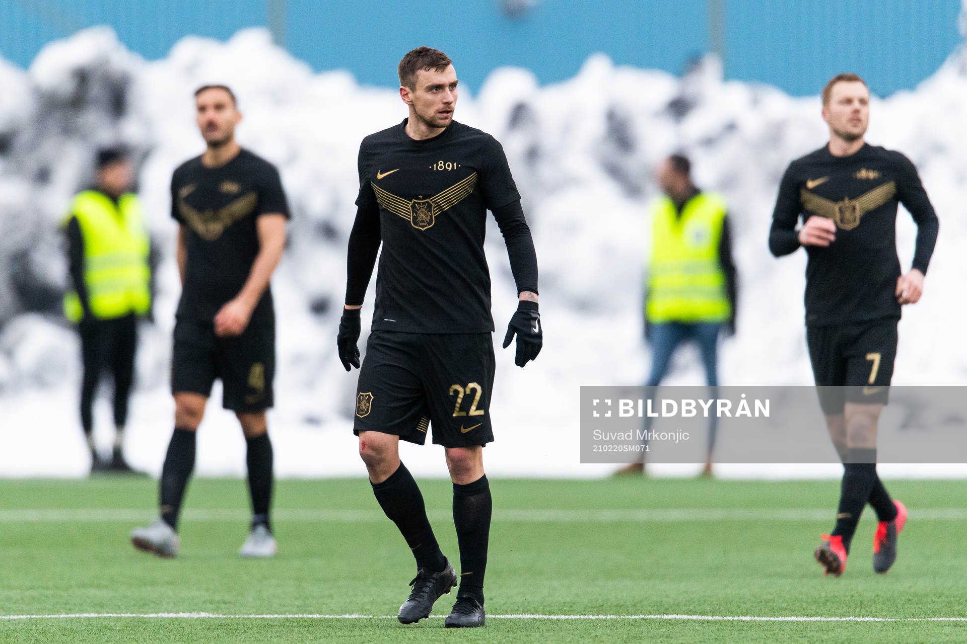 s Filip Rogic och Sebastian Larsson deppar