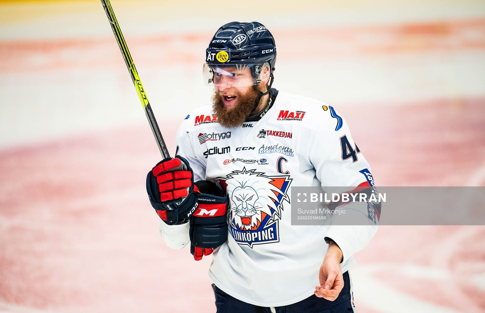 Linköpings Jonas Junland har ont