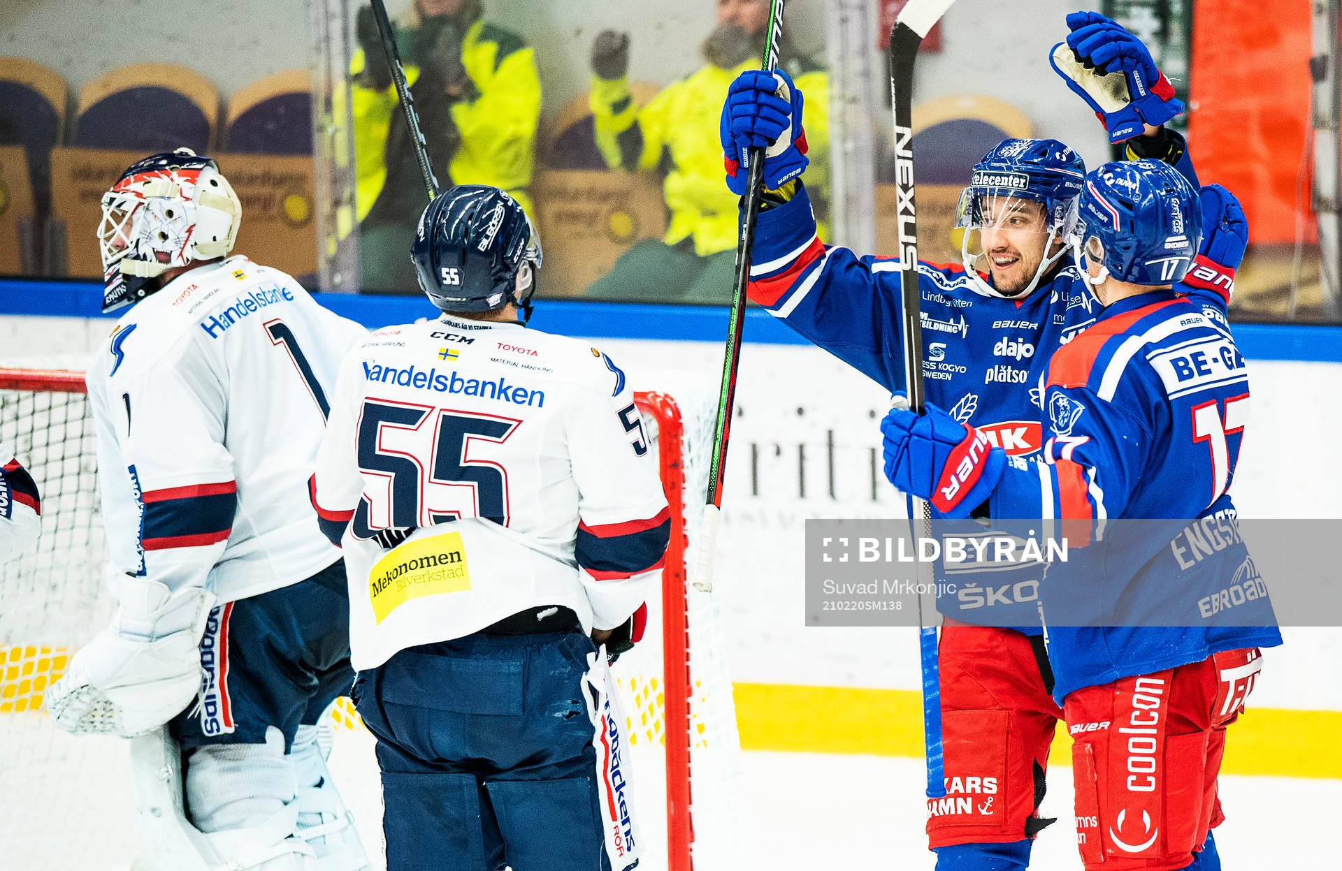 Oskarshamns Max Veronneau jublar med Jonas Engström