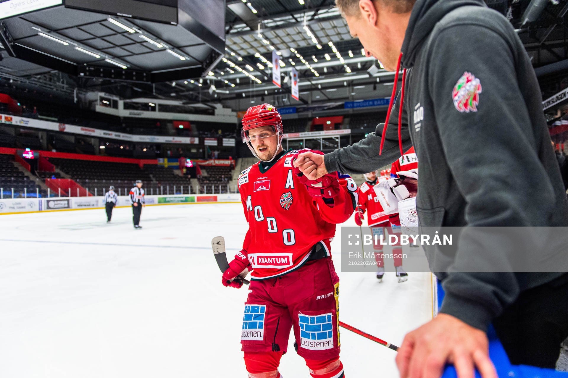 Modos Patrik Karlkvist jublar