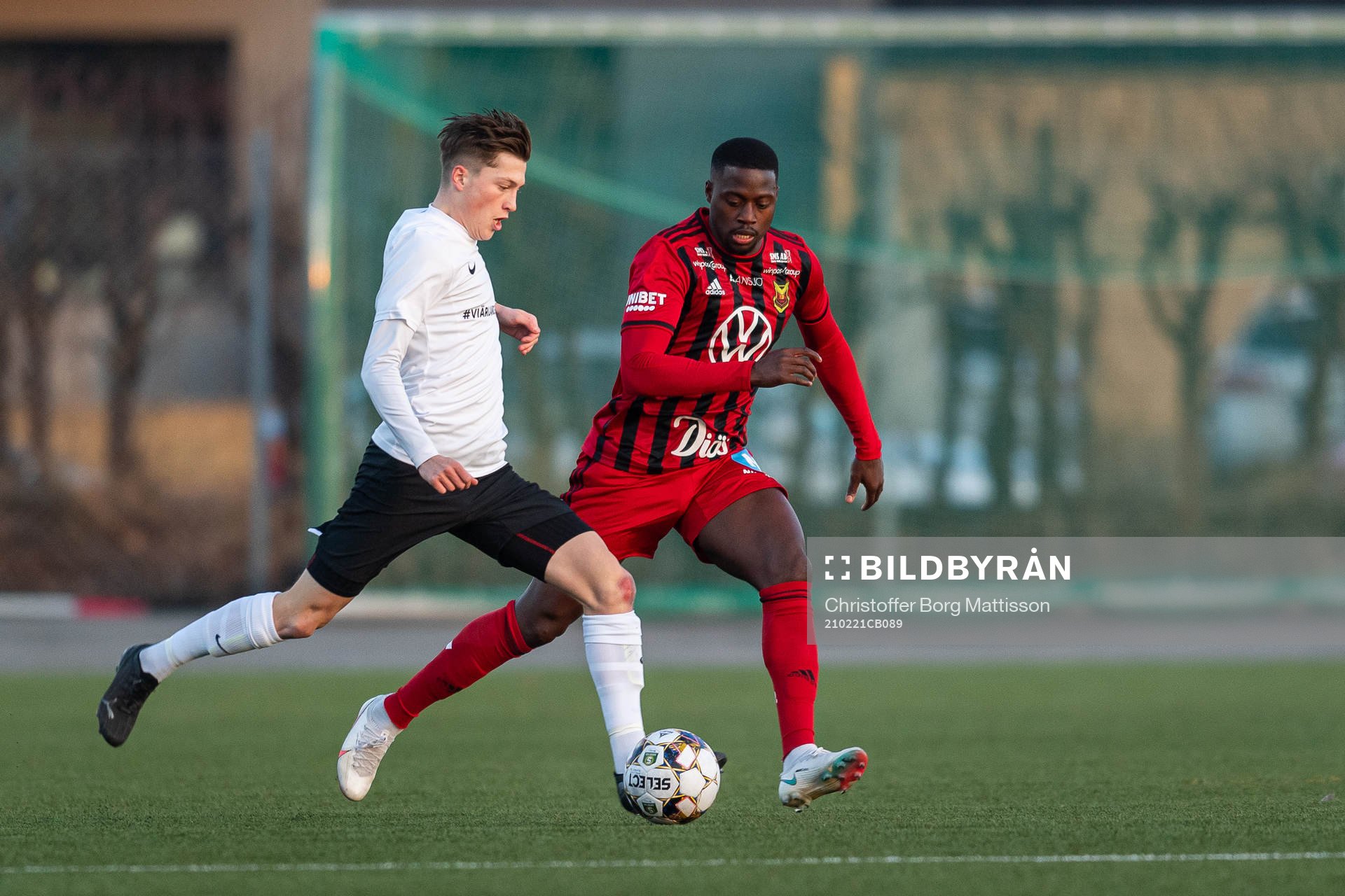 Landskronas Kevin Jensen och Östersunds Isak Ssewankambo