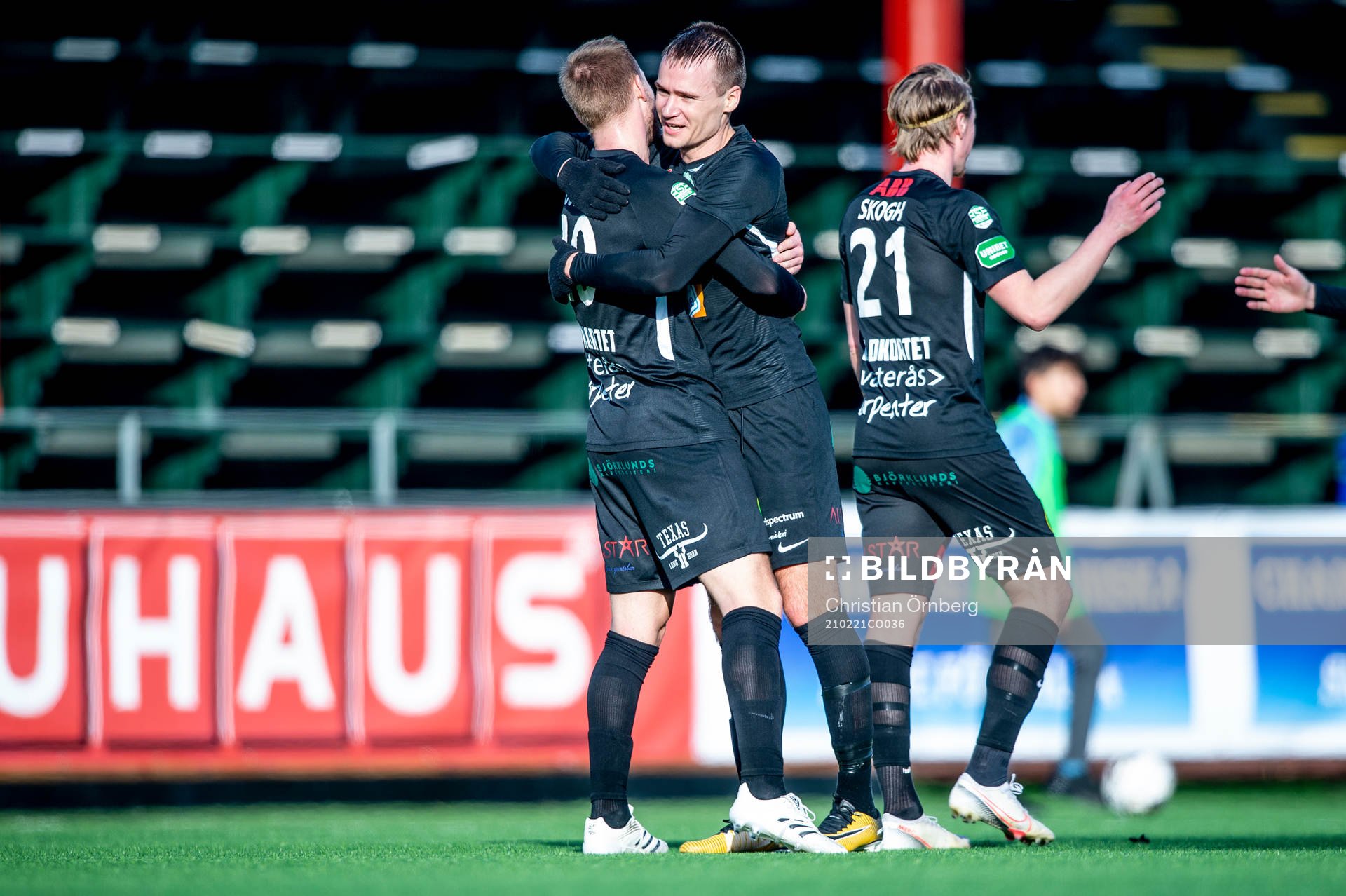 Västerås Kevin Custovic och Viktor Prodell jublar