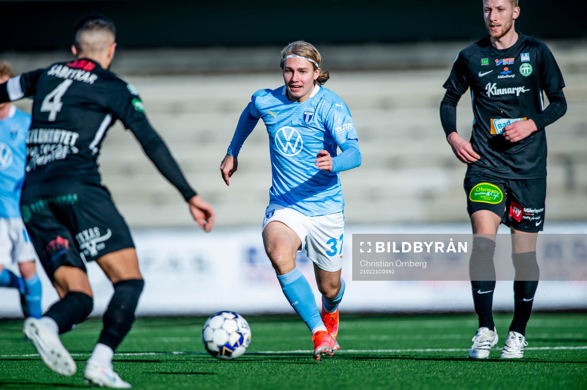 Malmö FFs Sebastian Nanasi mot Västerås Sean Sabetkar