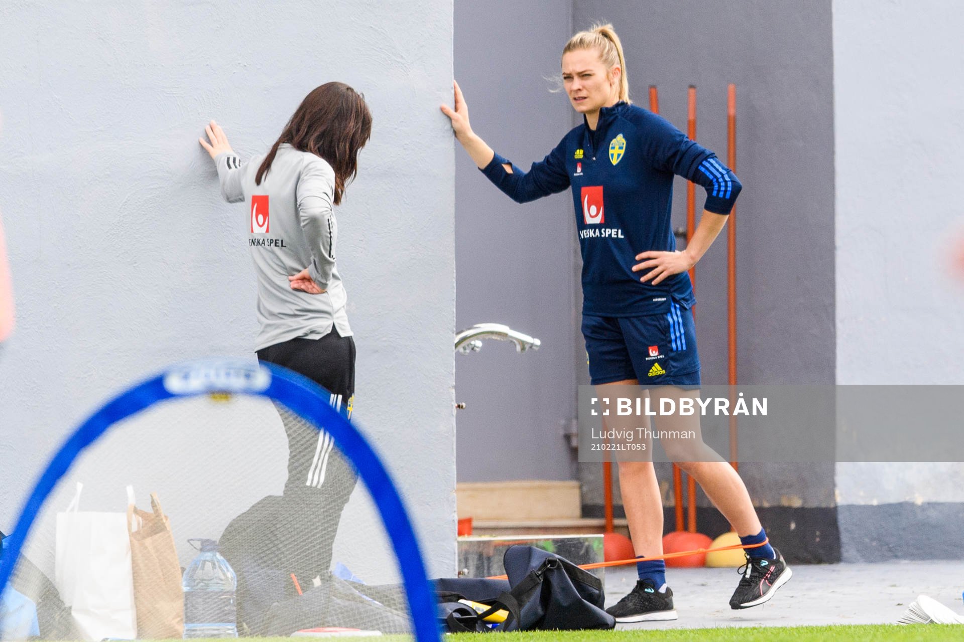 Fridolina Rolfö does rehab