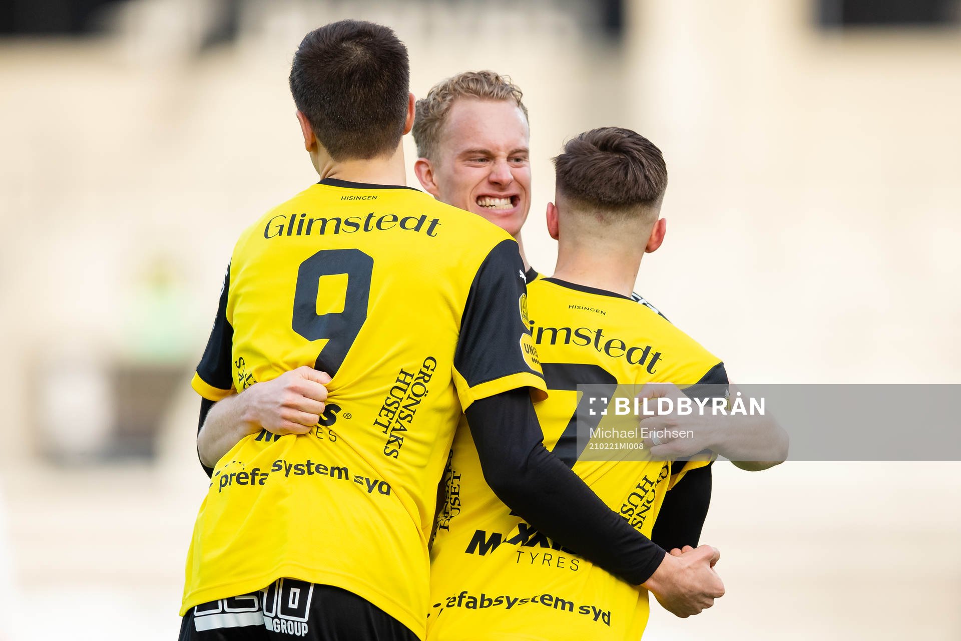 Häckens Leo Bengtsson jublar ihop med Alexander Jeremejeff