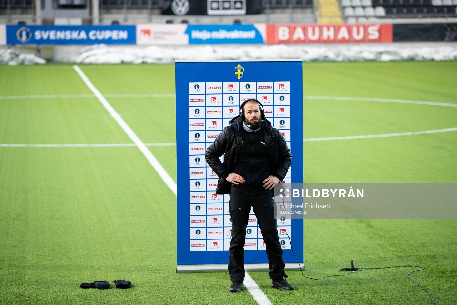 Häckens tränare Andreas Alm intervjuas efter fotbollsmatchen i Svenska Cupen mellan Häcken och Dalkurd den 21 februari 2021 i Göteborg. 