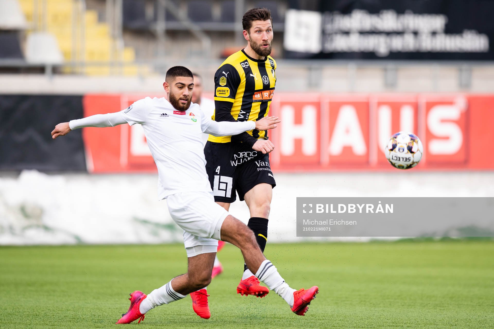Dalkurds Rassa Rahmani  och Häckens Joona Toivio