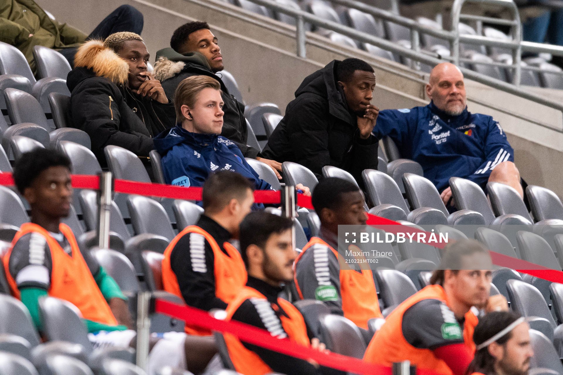 Djurgårdens Joel Asoro på läktaren