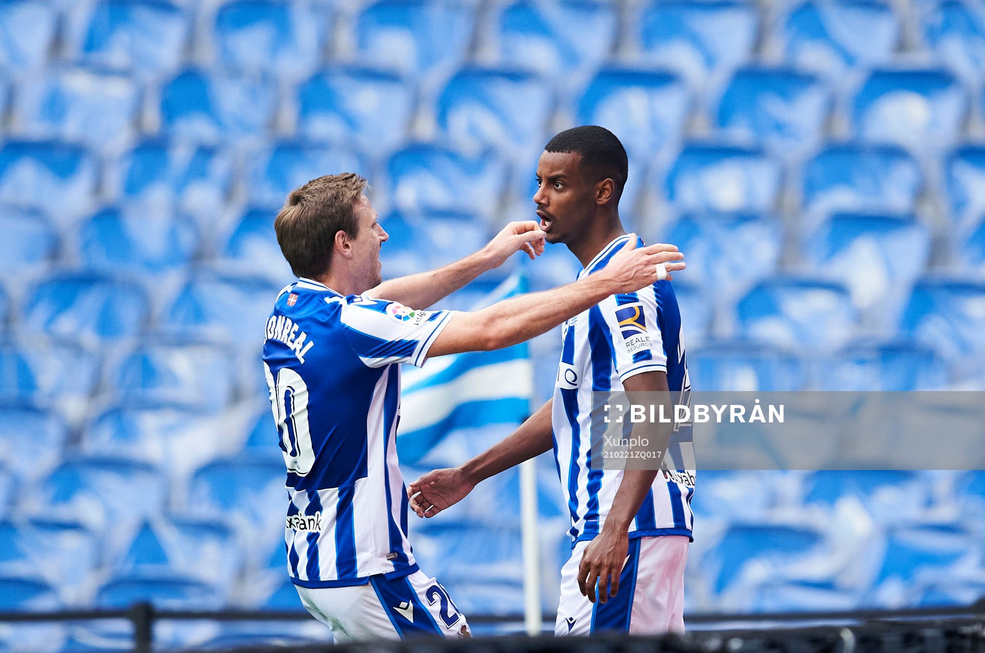 Alexander Isak of Real Sociedad celebrates with Nacho