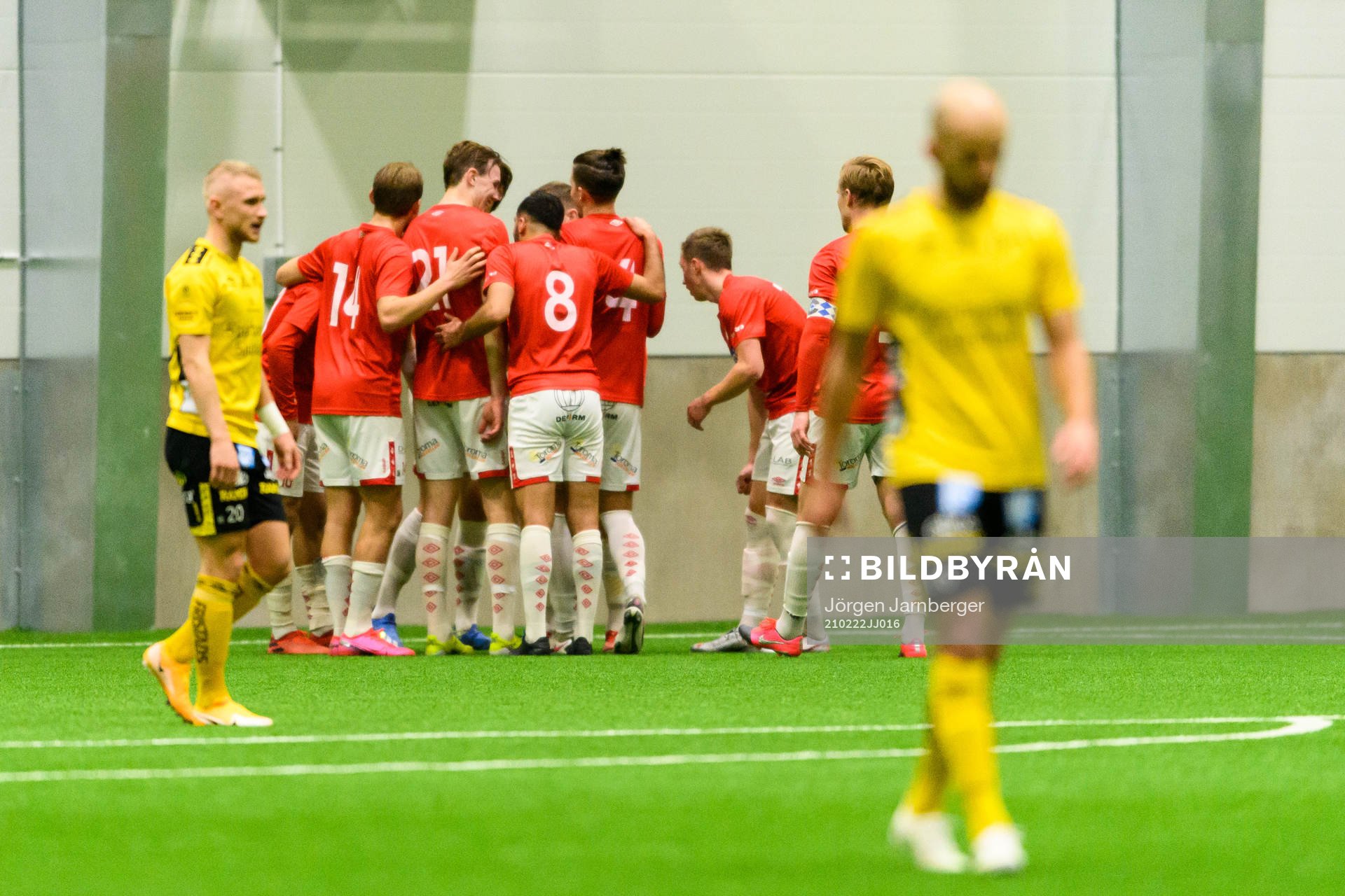 Degerfors spelare jublar