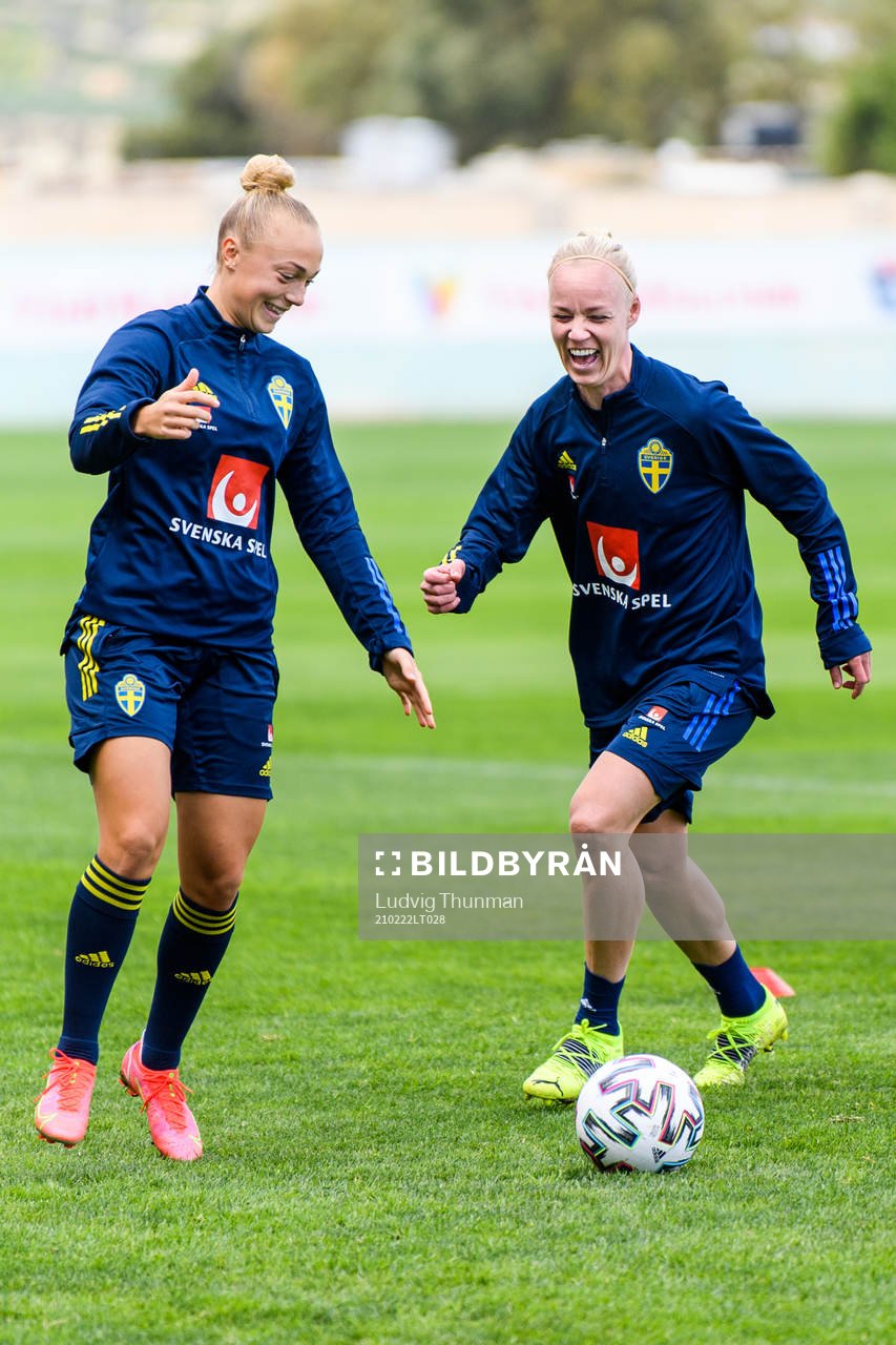 Hanna Bennison and Caroline Seger