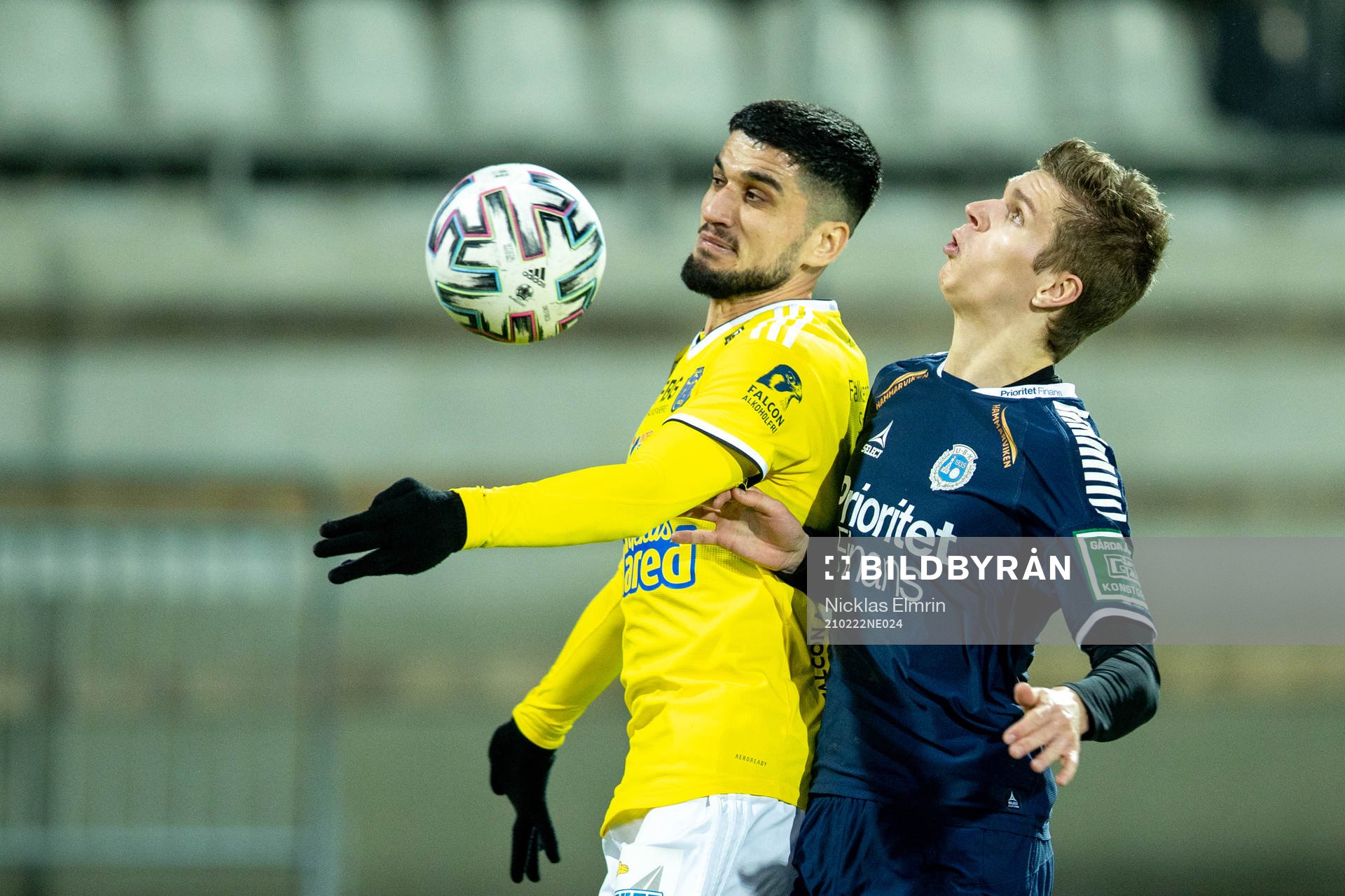 Falkenbergs Mahmut Özen mot Utsiktens Lucas Hedlund