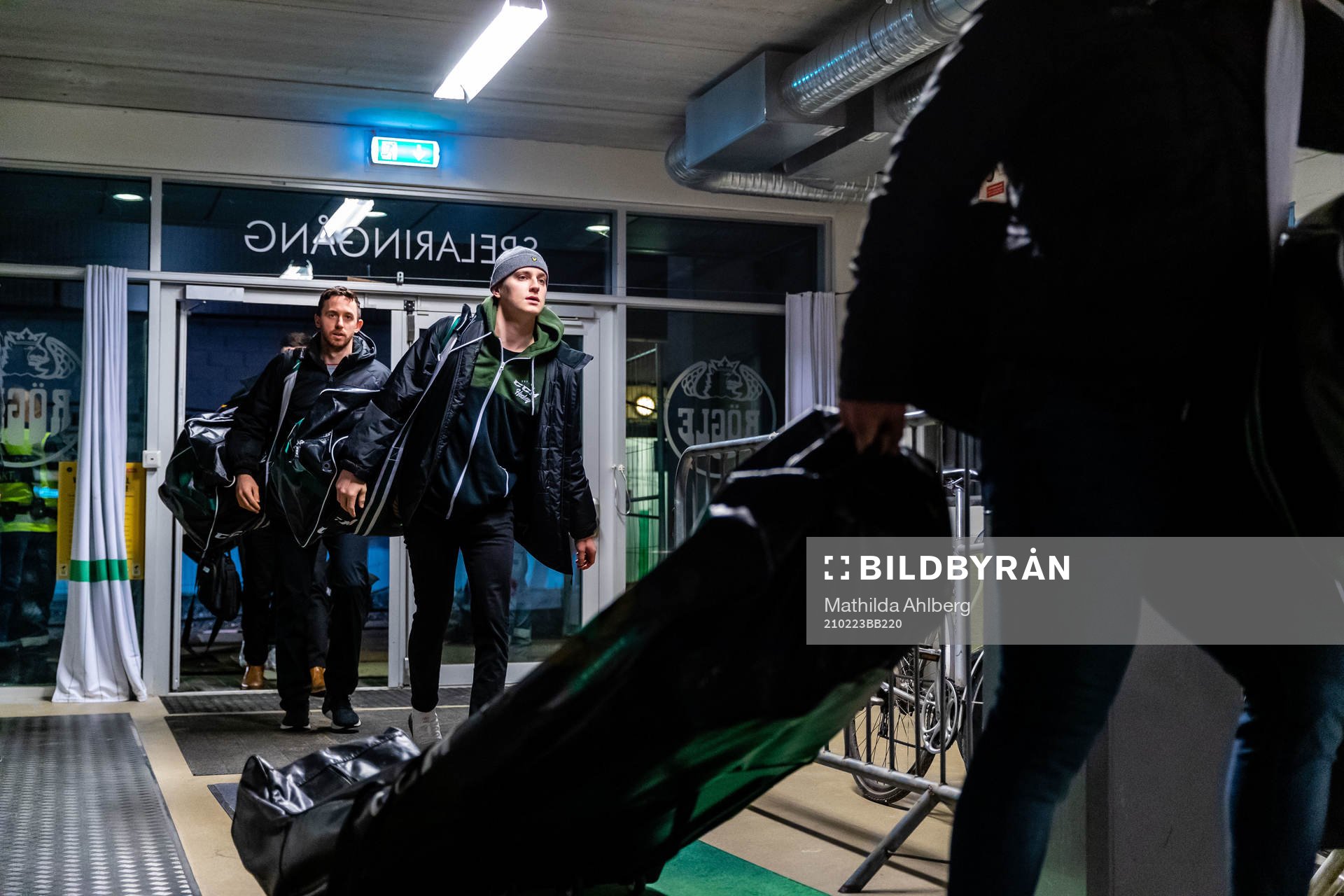 Färjestads spelare anländer