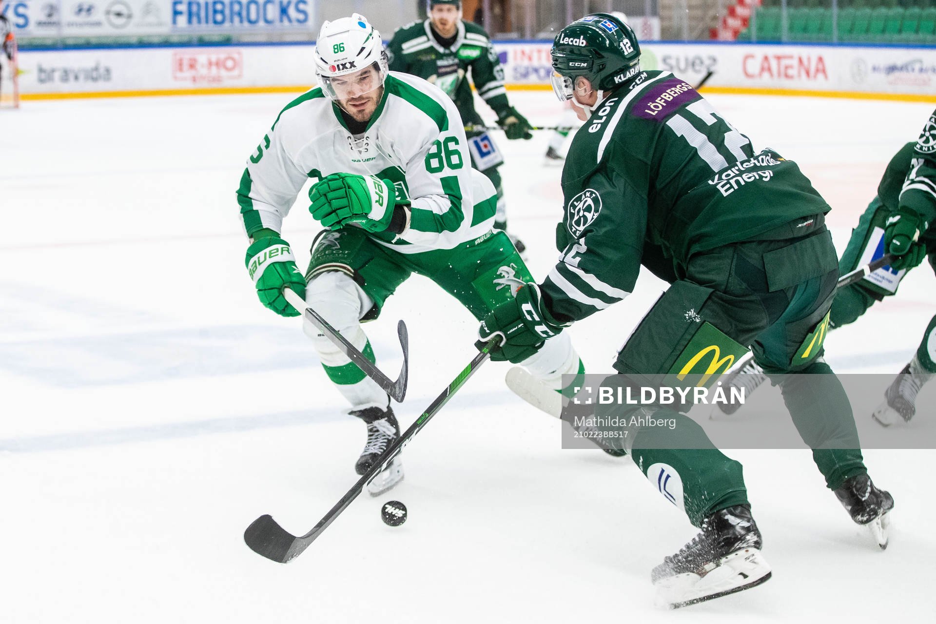 Rögles Eric Gelinas och Färjestads Niclas Lundgren