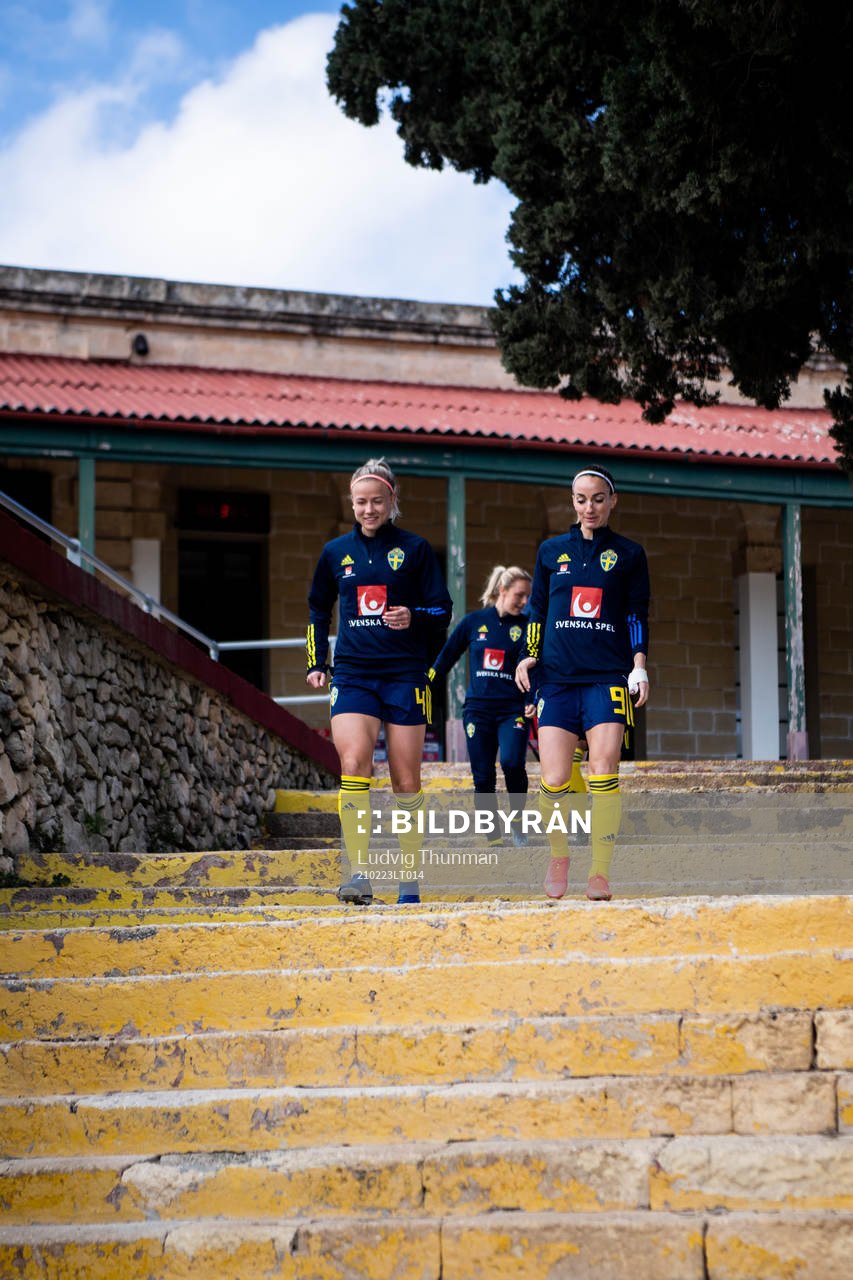 Hanna Glas and Kosovare Asllani of Sweden