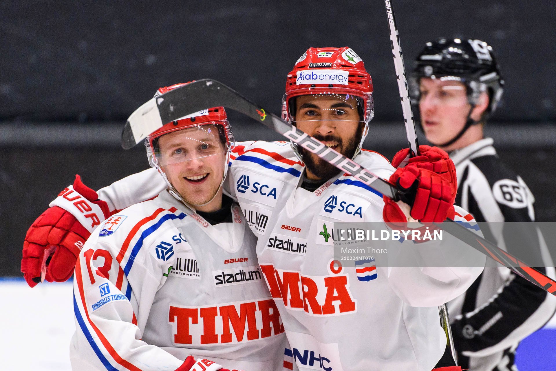 Timrås Hugo Reinhardt och Jeremy Boyce-Rotevall jublar