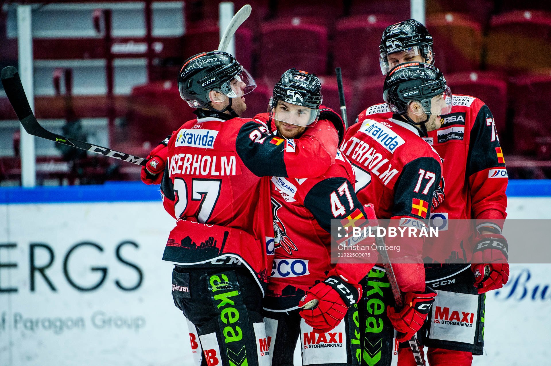 Malmö Redhawks Adam Johnson jublar