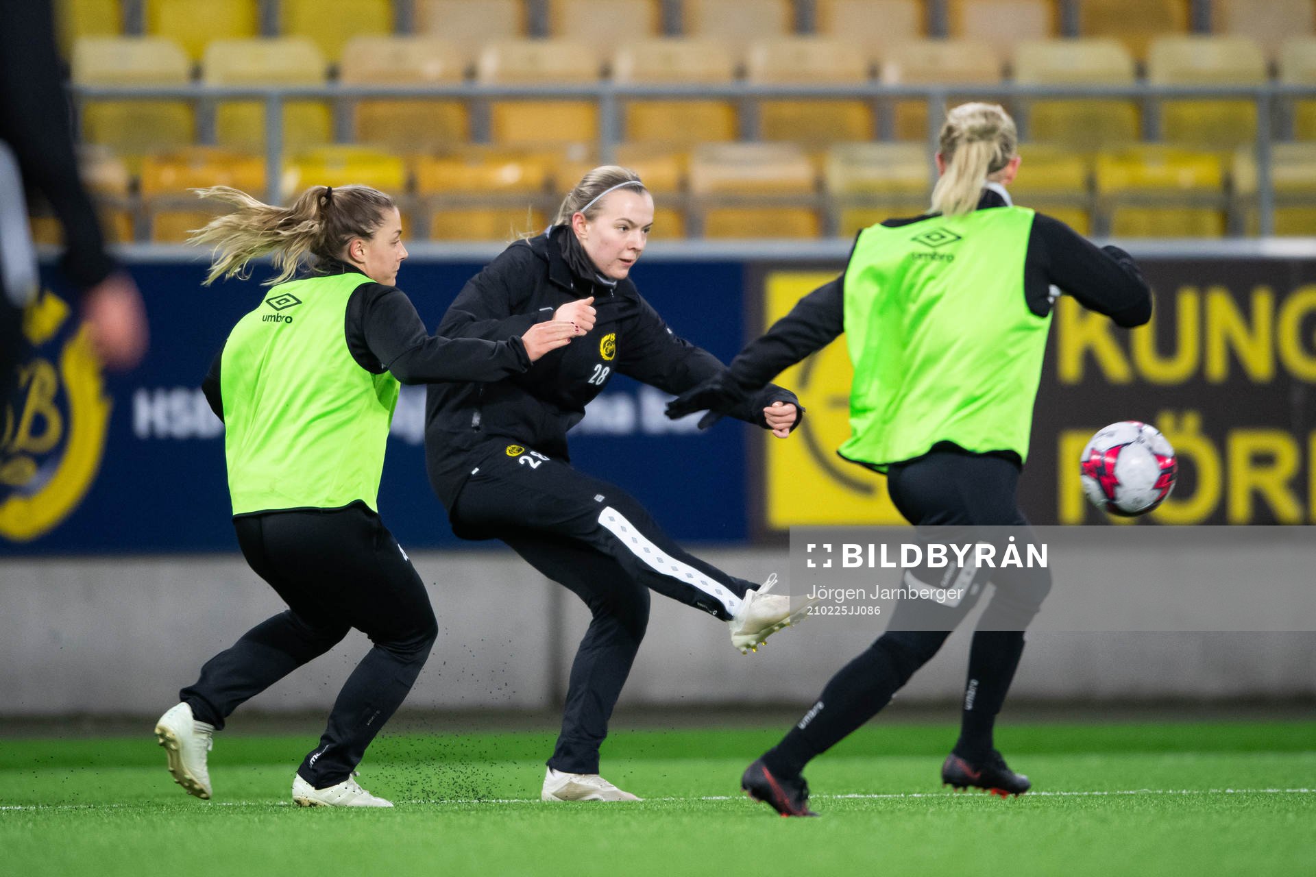 Cornelia Lind Kékesy och Maja Wrångemyr