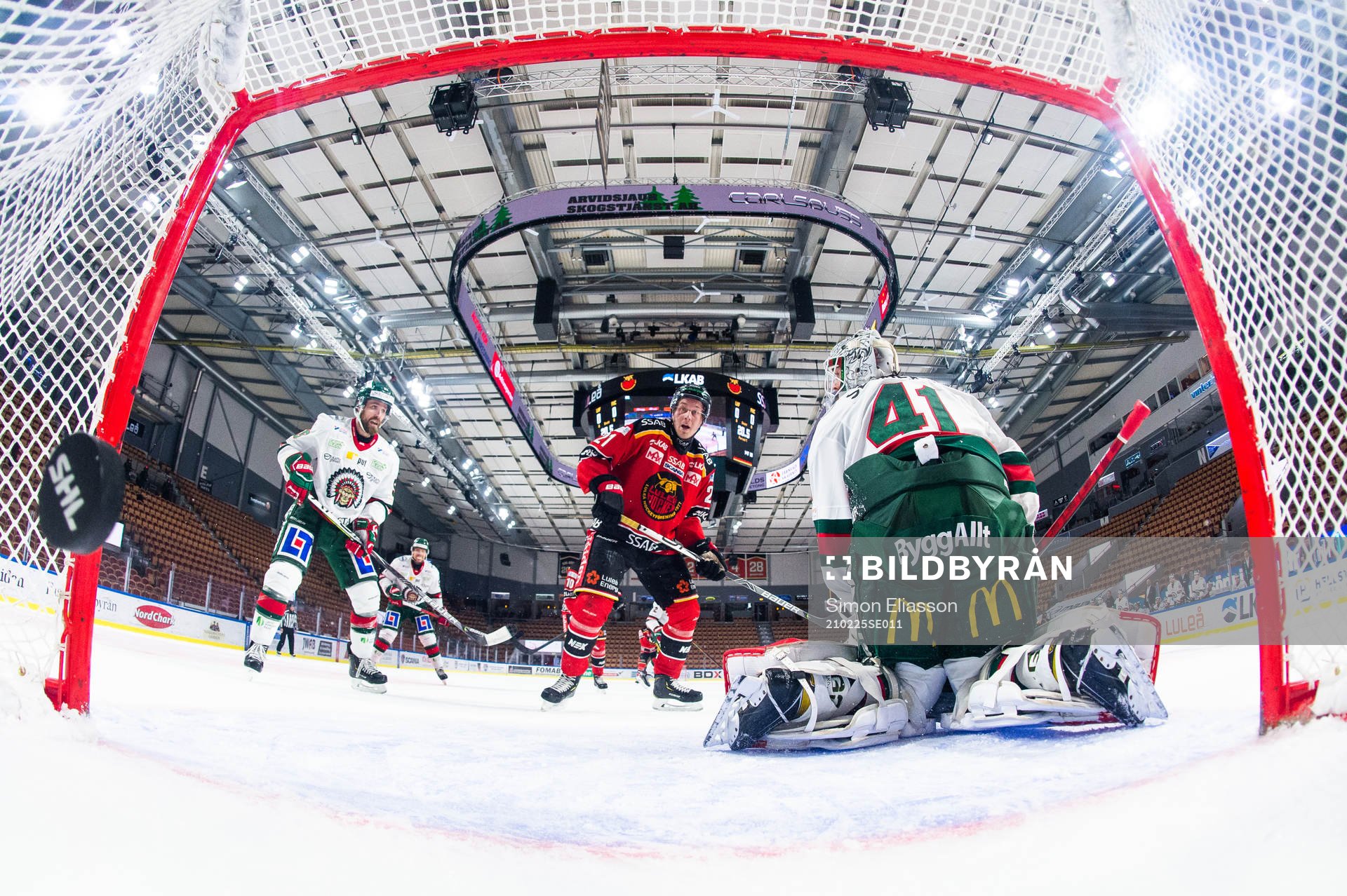 Luleås Nils Lundkvist (ej i bild) sätter 1-0