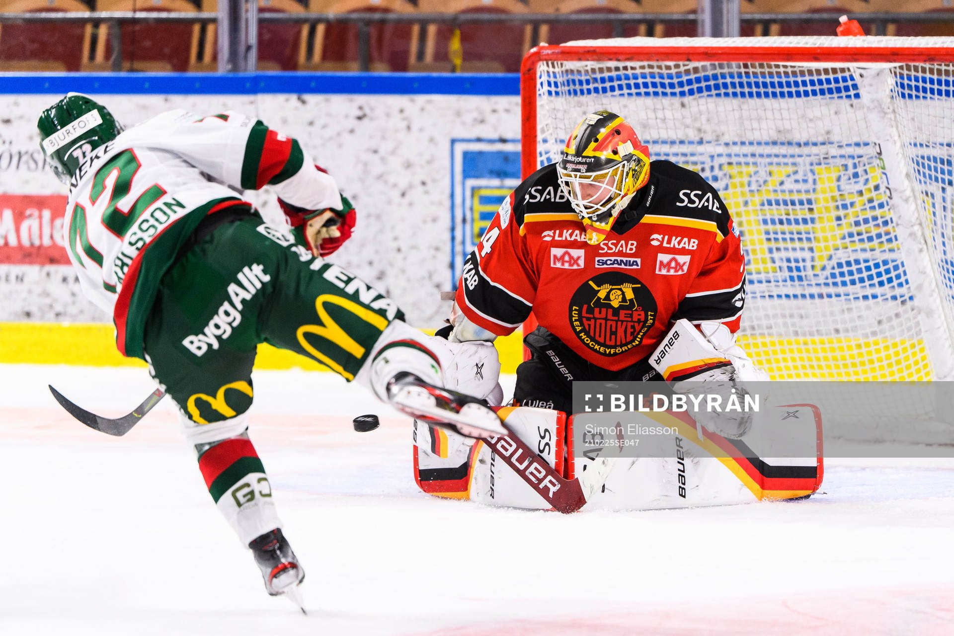 Frölundas Patrik Carlsson missar en straff på Luleås