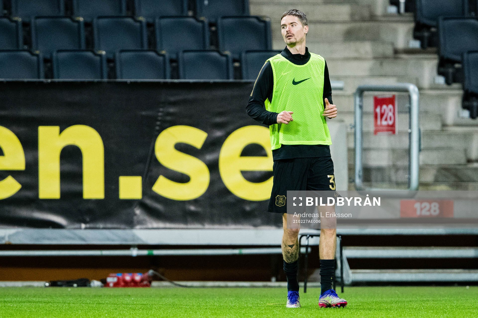 s Mikael Lustig