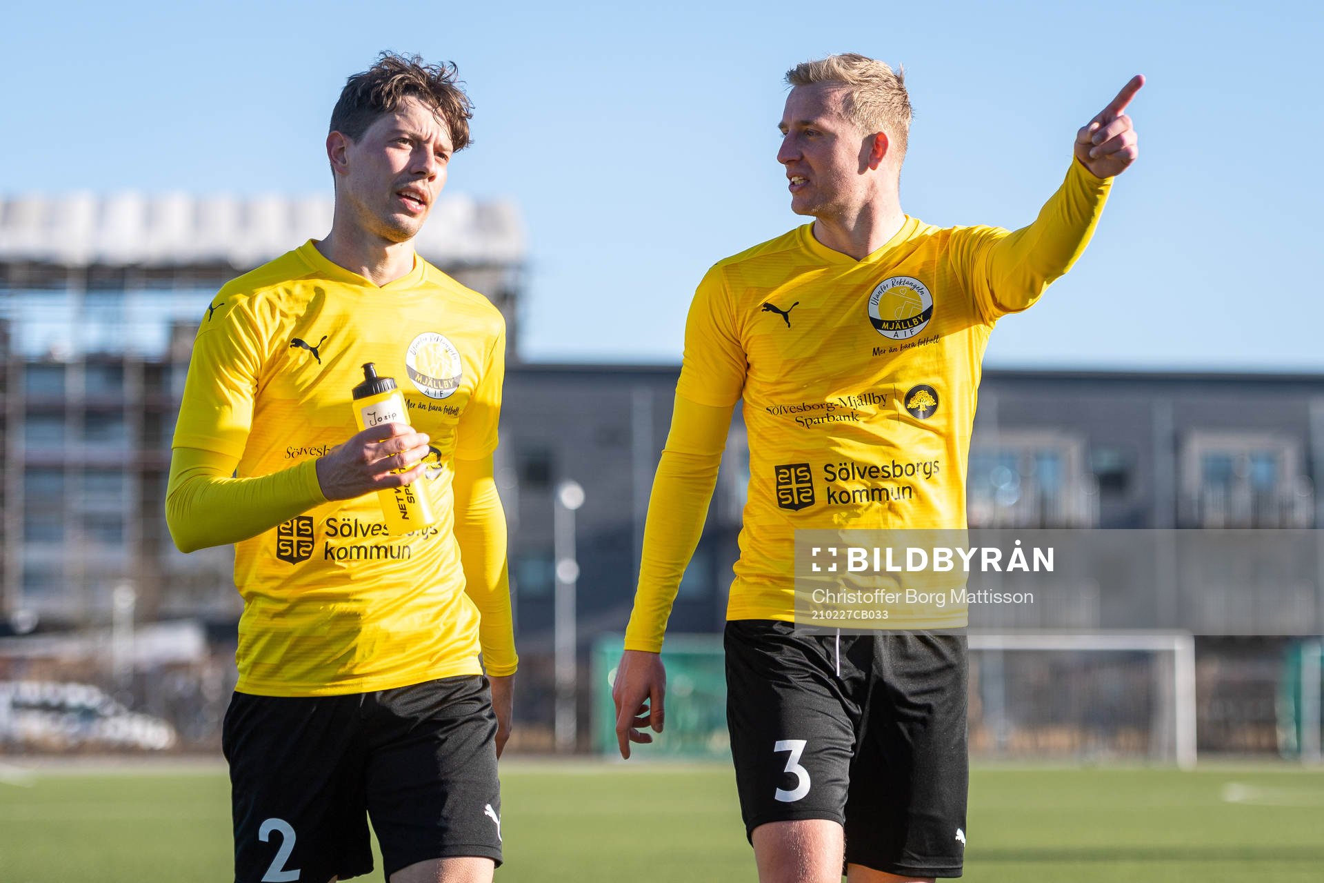 Mjällbys Josip Filipovic  och Daan Klinkenberg