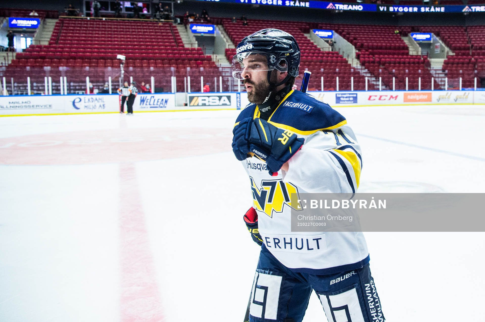 s Linus Fröberg jublar