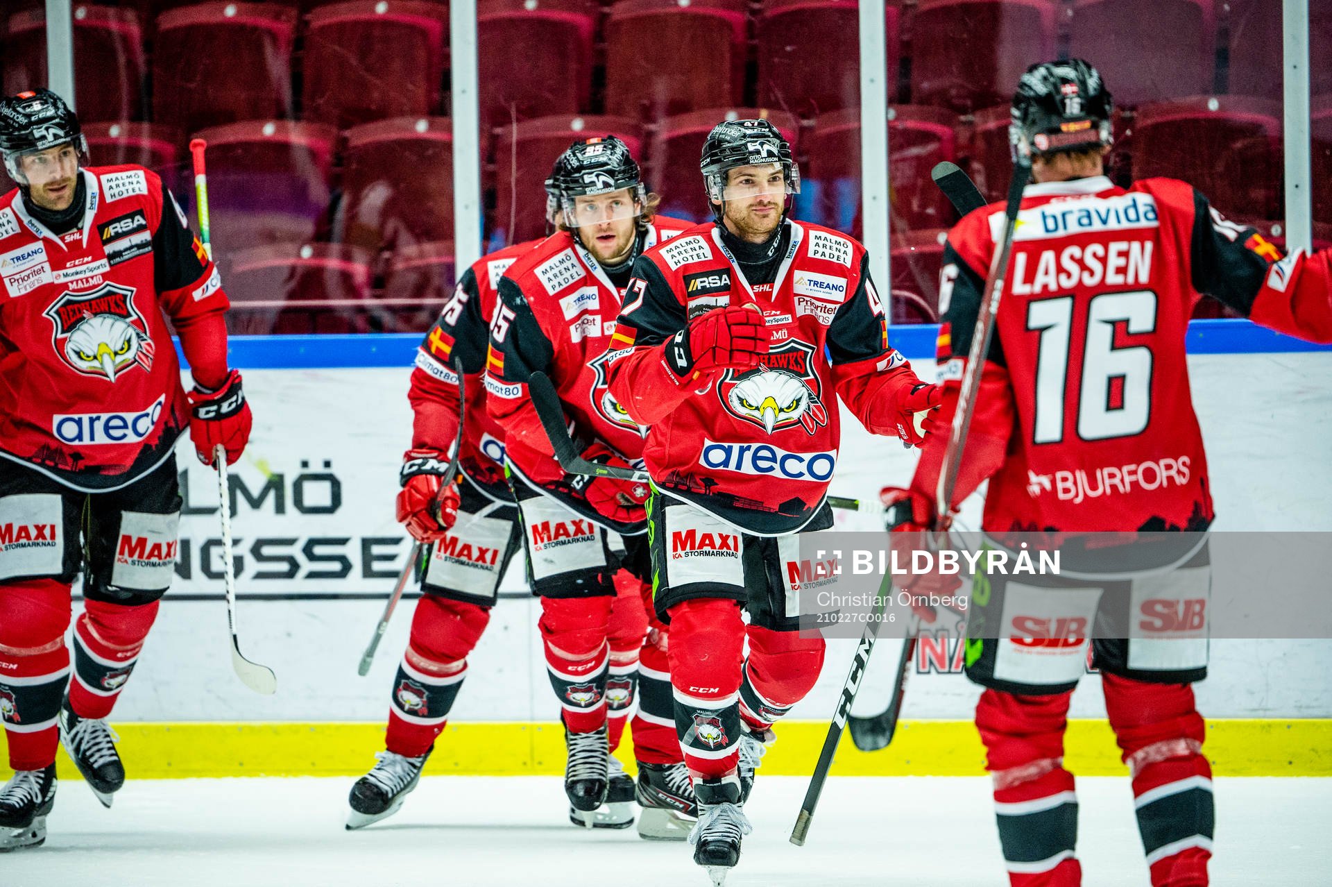 Malmö Redhawks Adam Johnson jublar