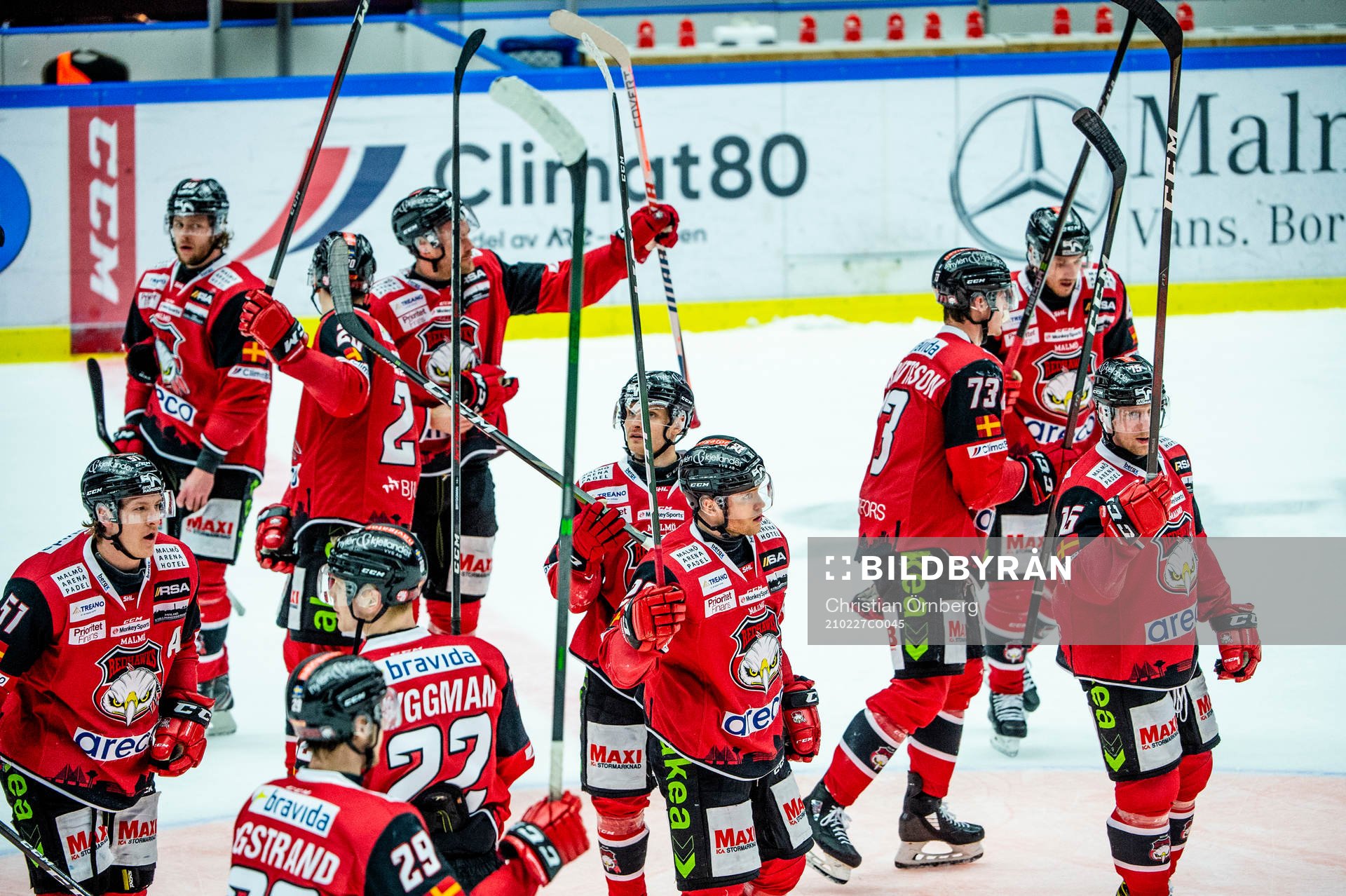 Malmö Redhawks spelare jublar