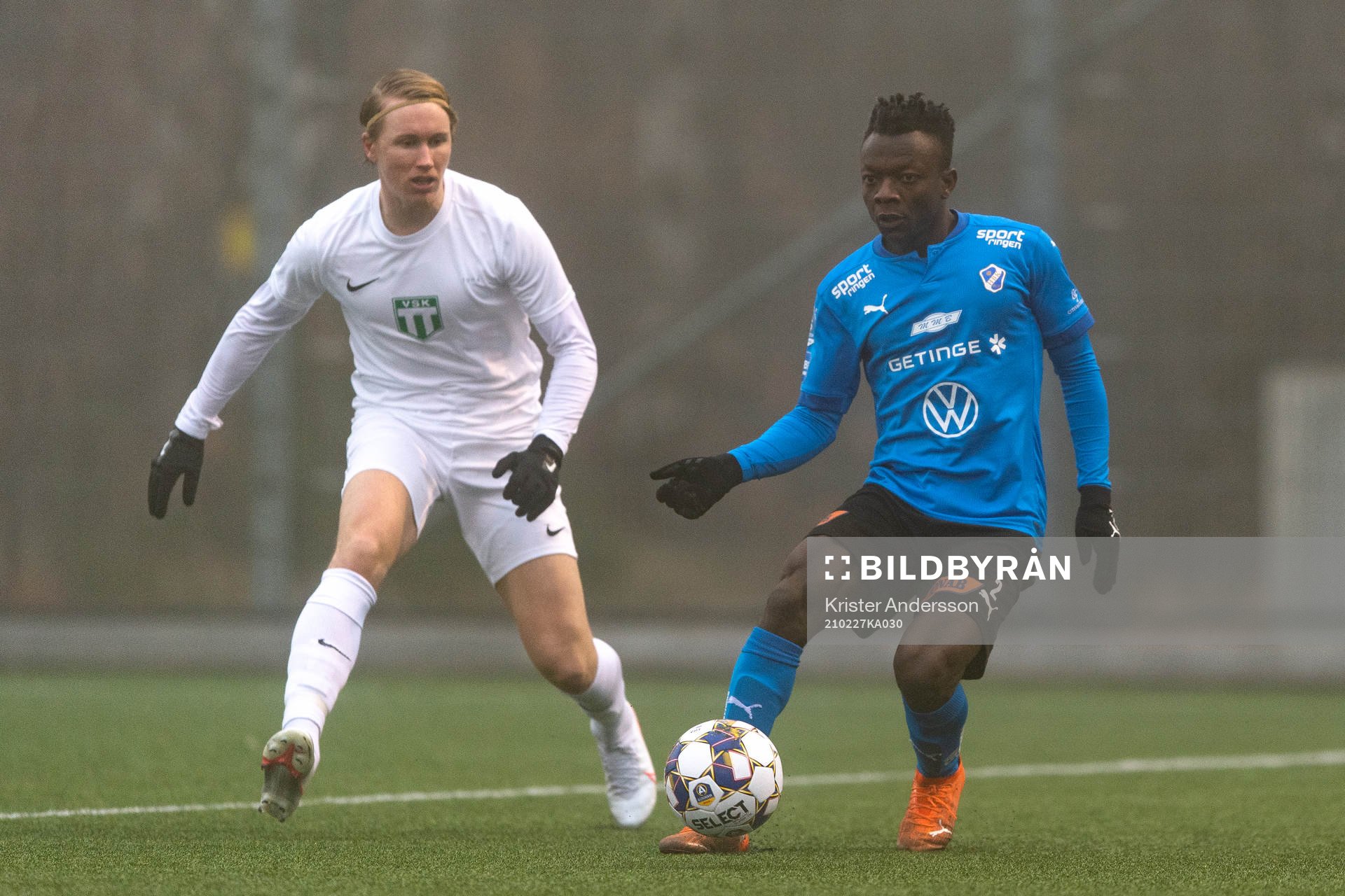 Västerås Emil Skogh och Halmstads Thomas Boakye