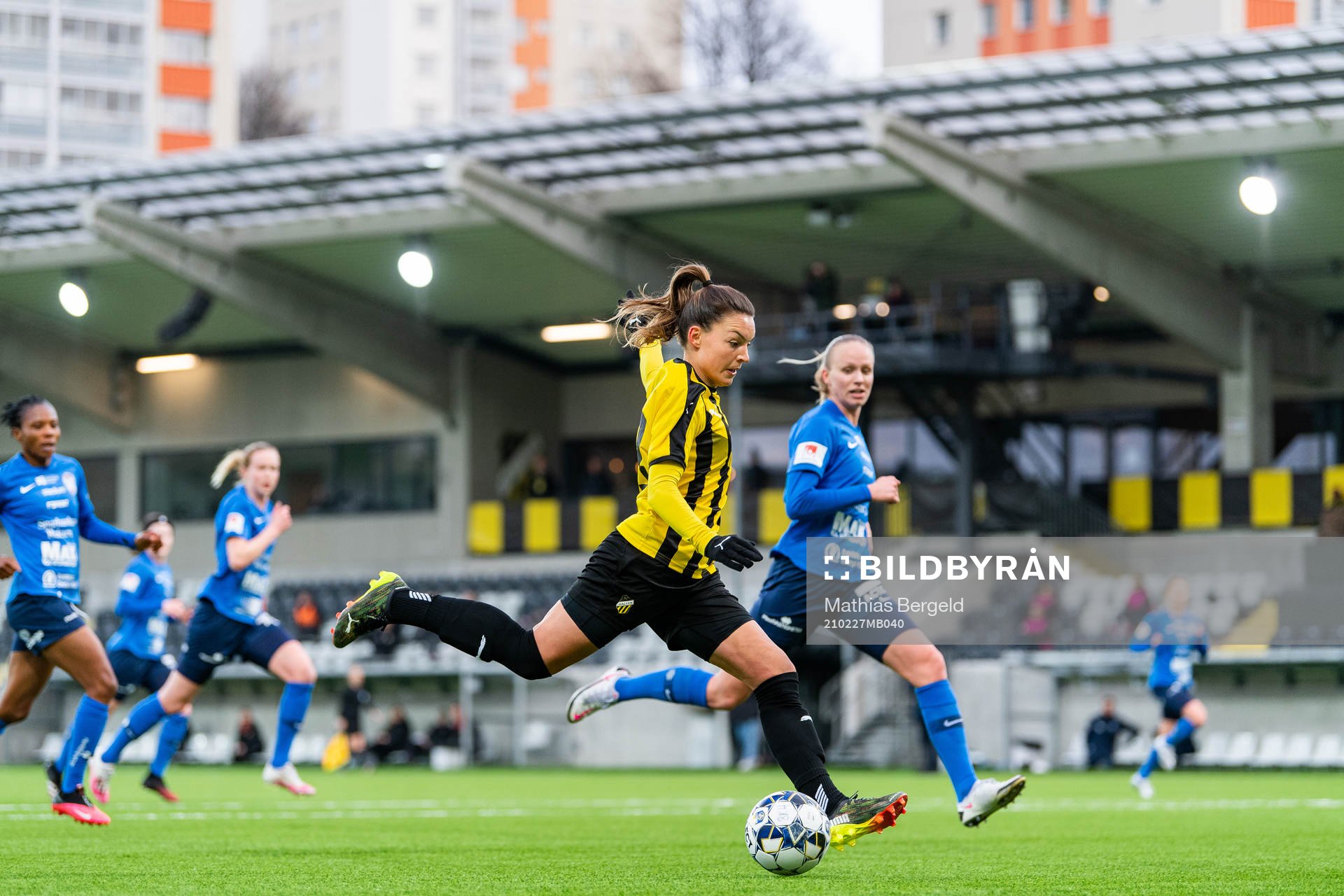 Häckens Johanna Rytting Kaneryd och Eskilstunas Matilda