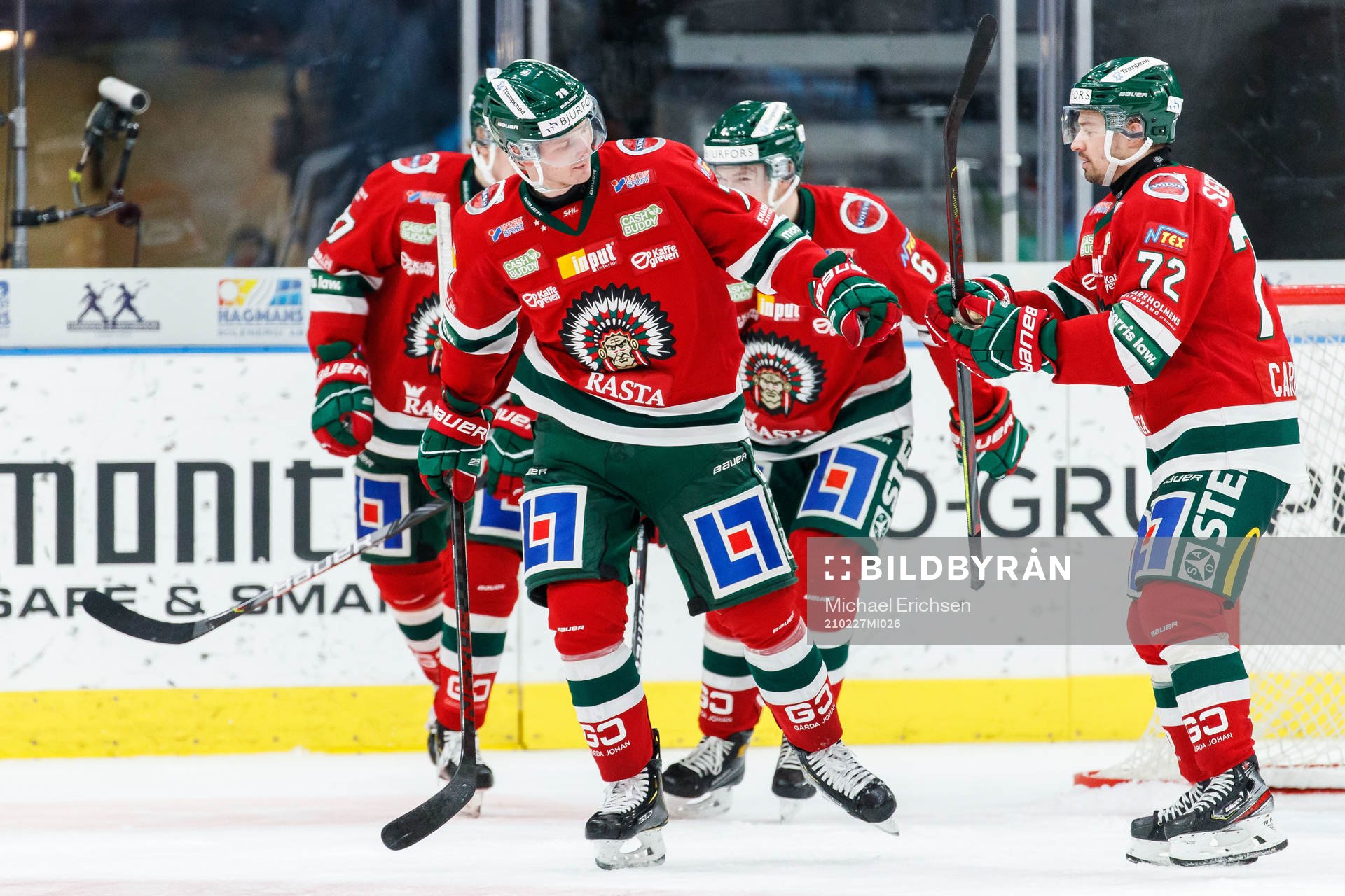 Frölundas Christoffer Ehn jublar med lagkamrater
