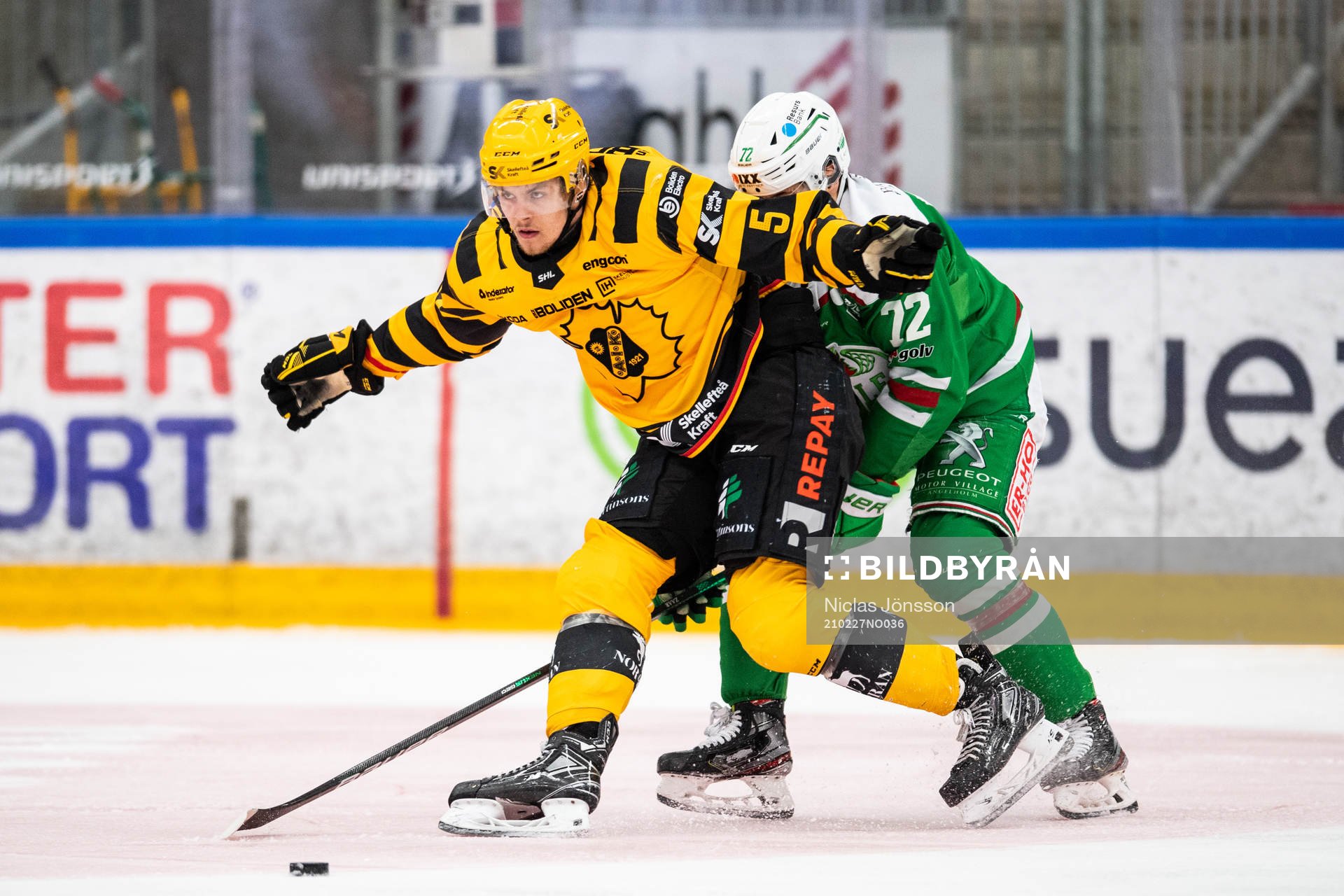 Skellefteås Philip Broberg och Rögles Daniel Zaar