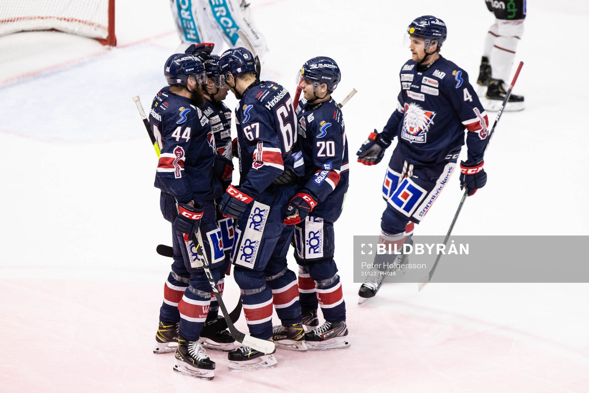 Linköpings Tyler Morley jublar med lagkamrater