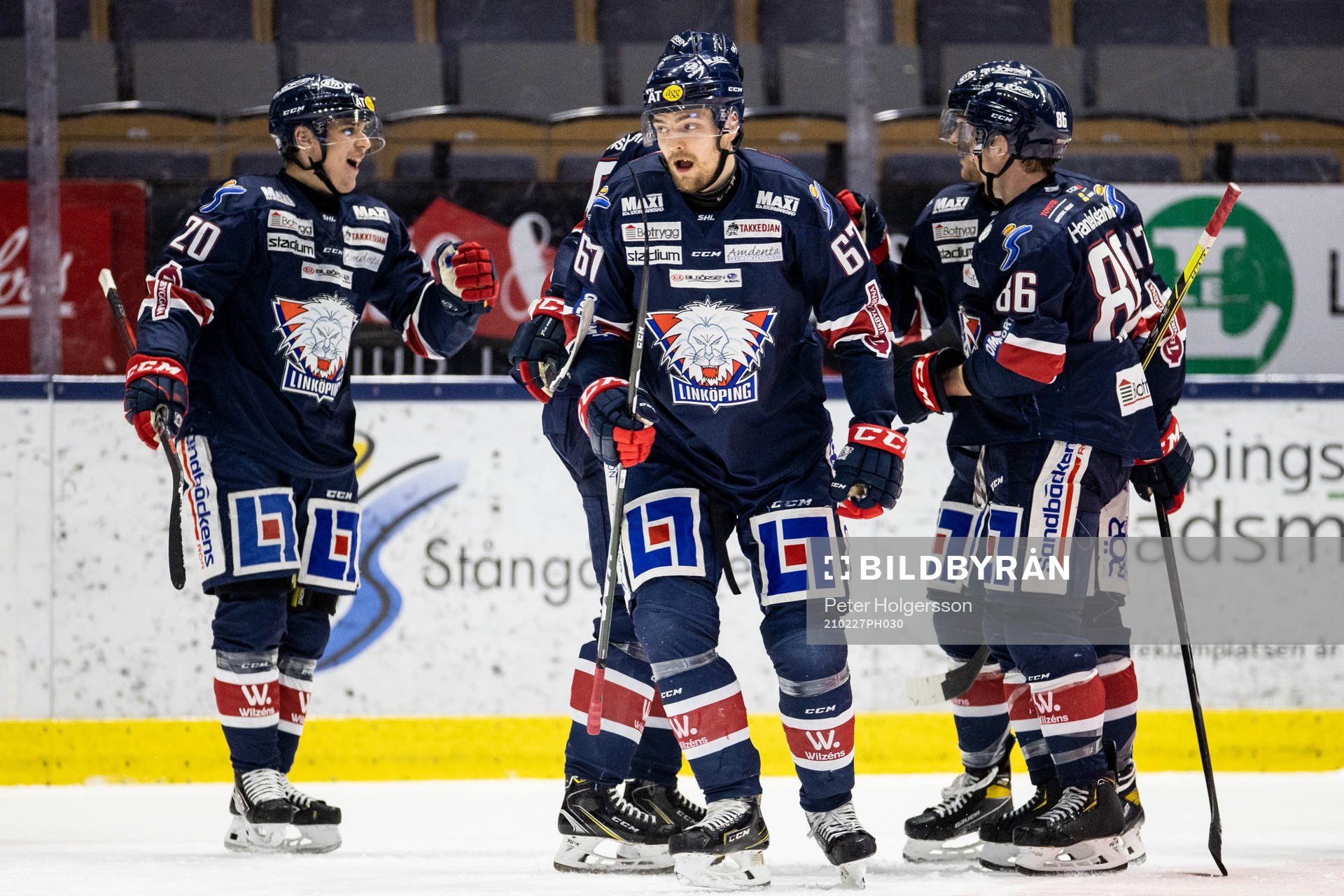 Linköpings Jarno Kärki jublar med lagkamrater
