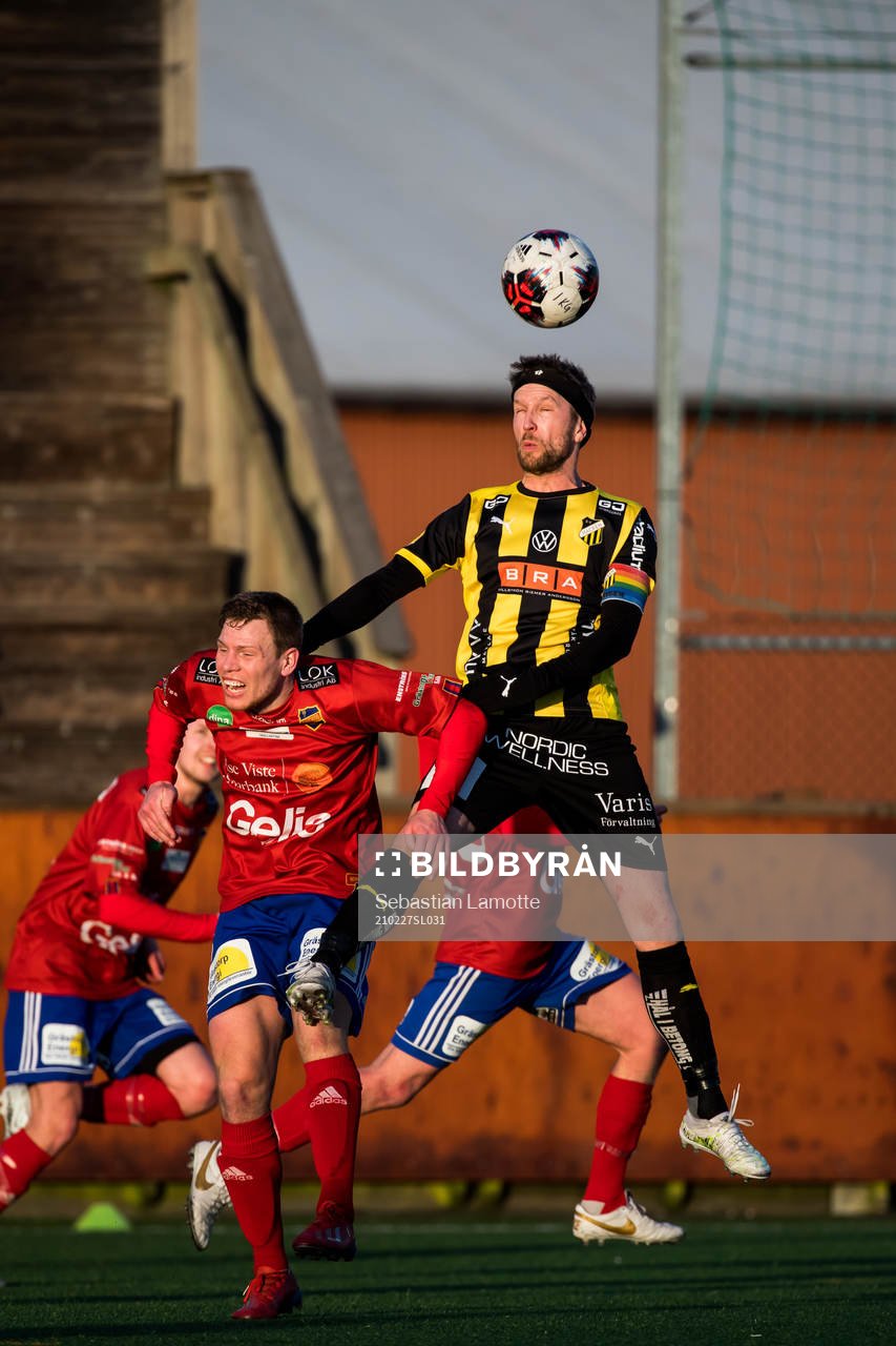 Häckens Rasmus Lindgren och Gauthiods Jonatan Nilsson