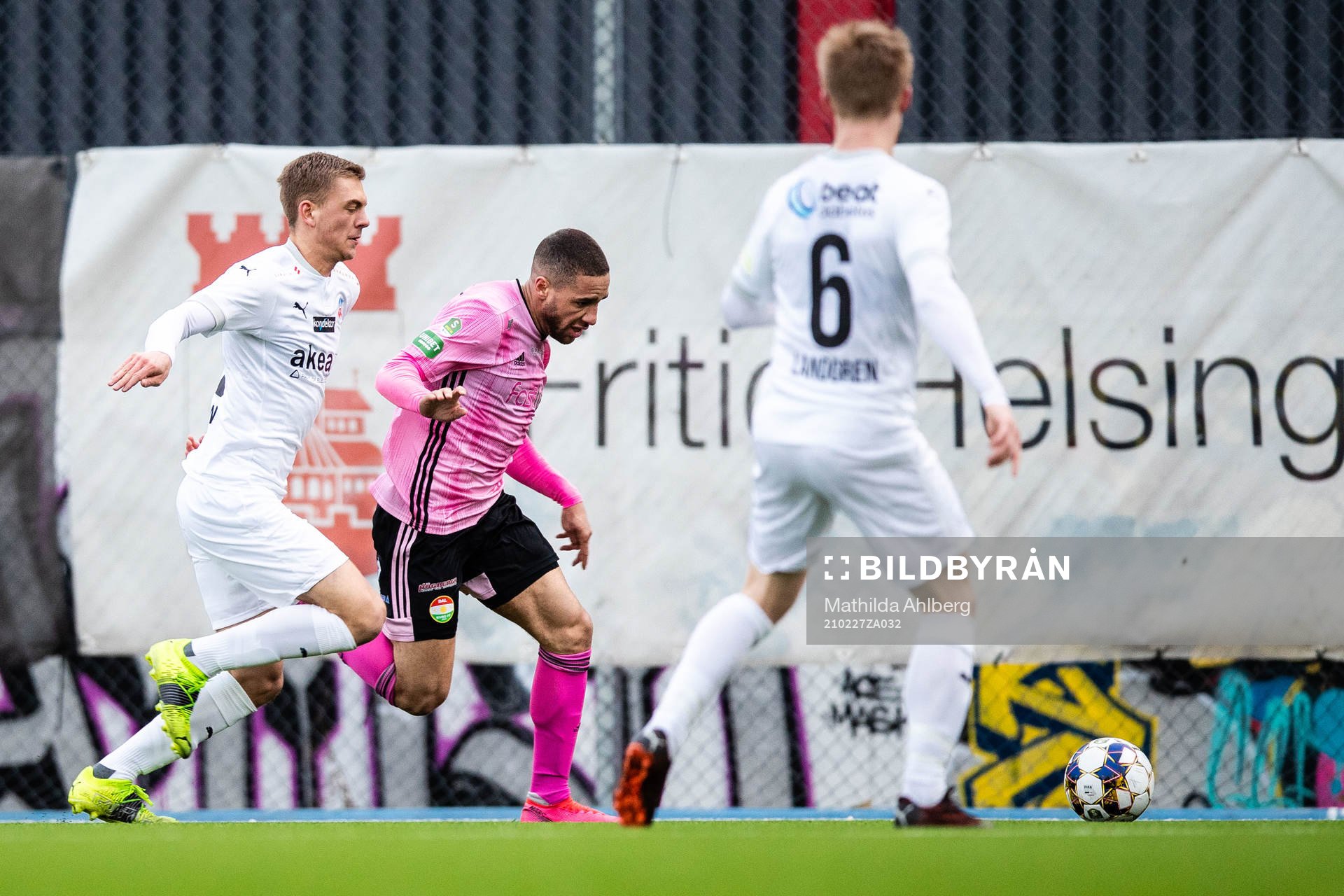 Helsingborgs Dennis Olsson och Dalkurds Alex Simovski