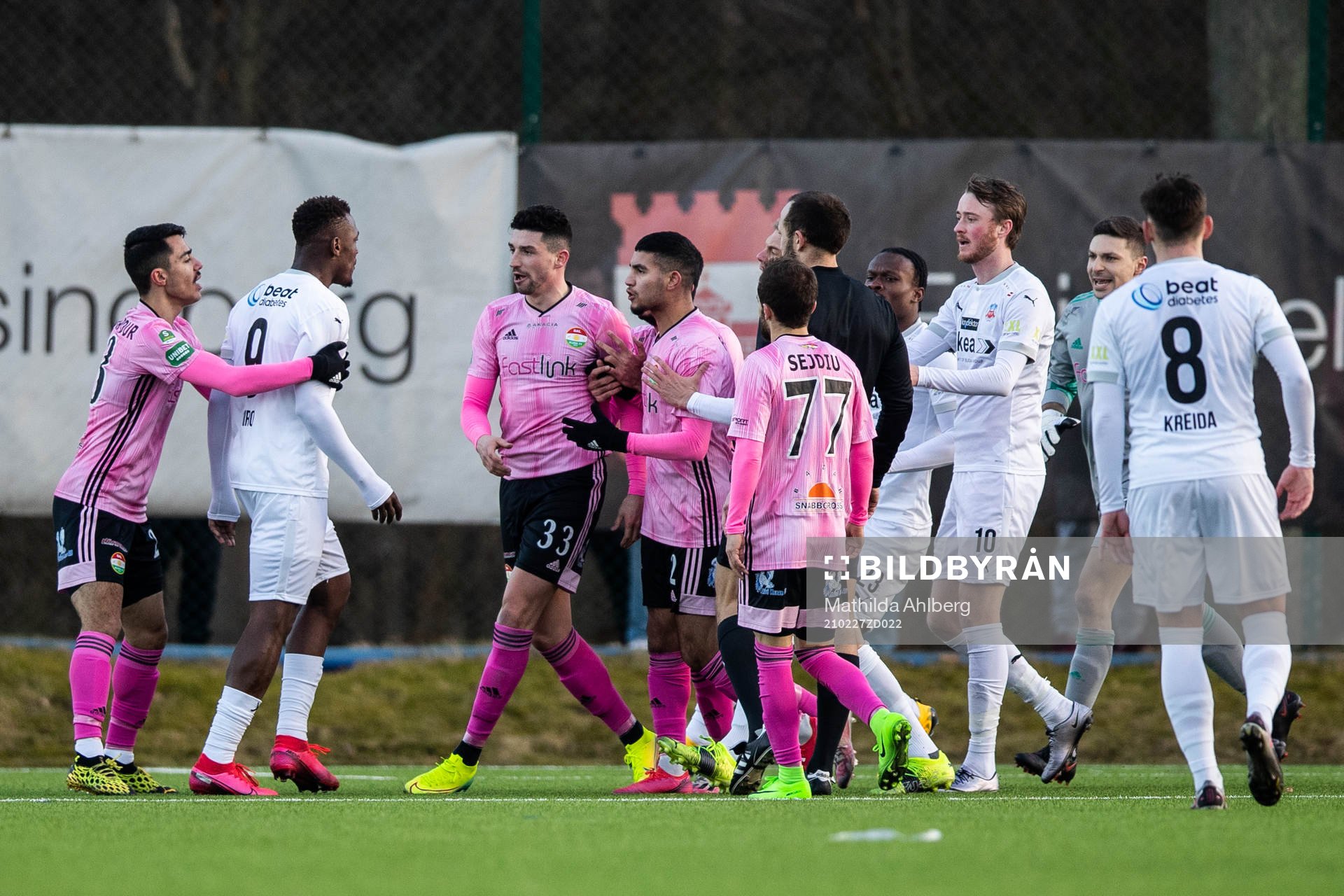Helsingborgs Alhaji Gero och Dalkurds Irfan Jasarevic i