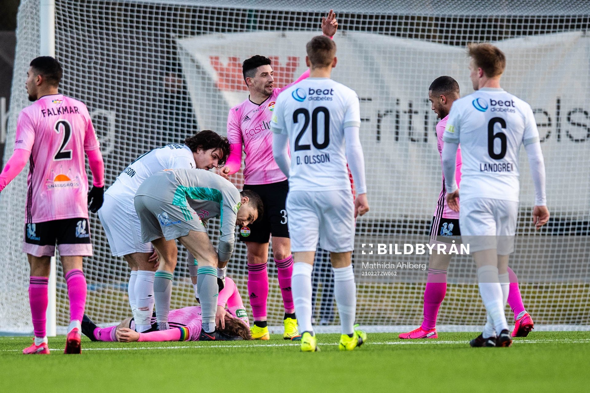 Dalkurds Christoffer Styffe blir liggandes