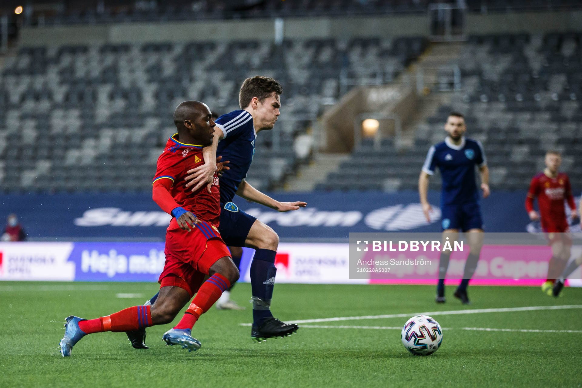 Djurgårdens Edward Chilufya och Umeås Jens Sjöström