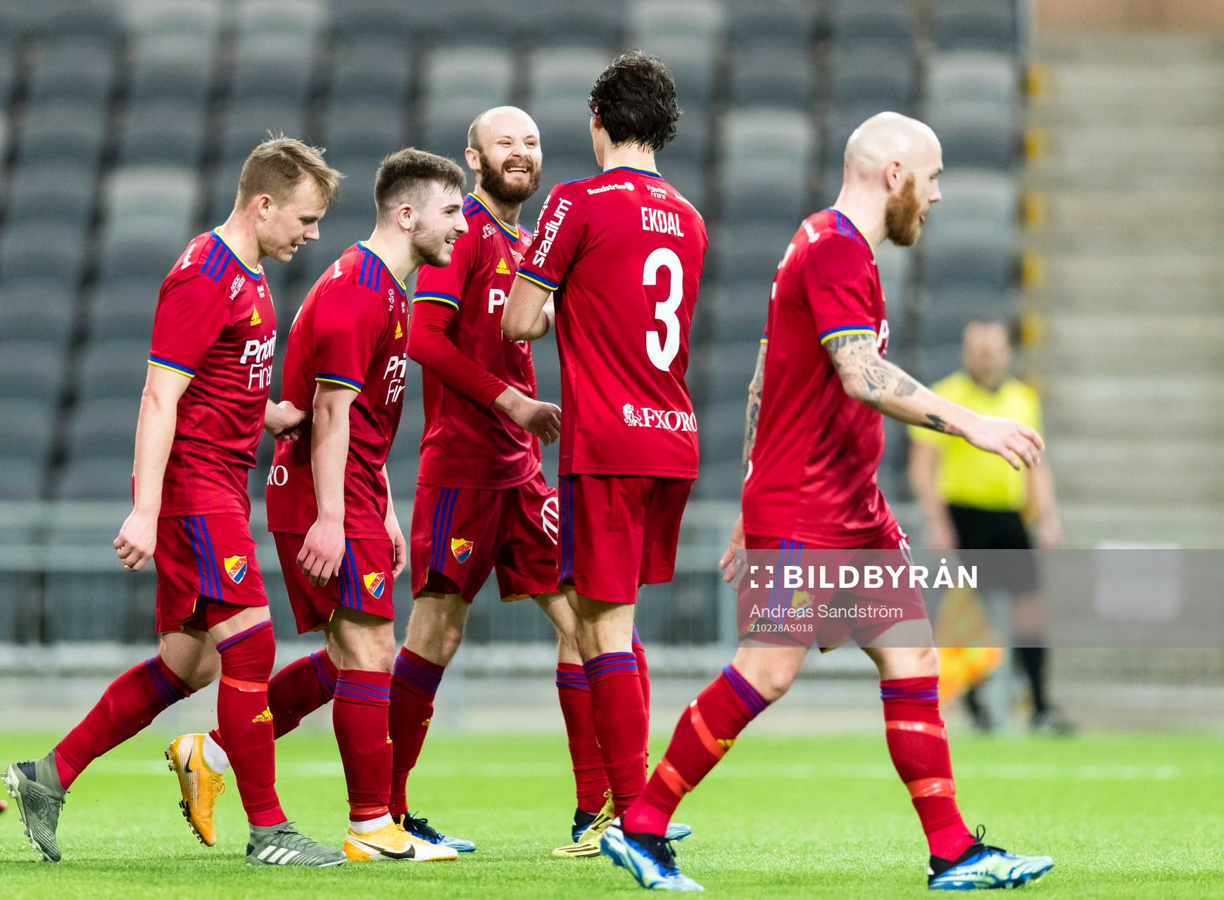 Djurgårdens Curtis Edwards (m) gör 3-0 och jublar med