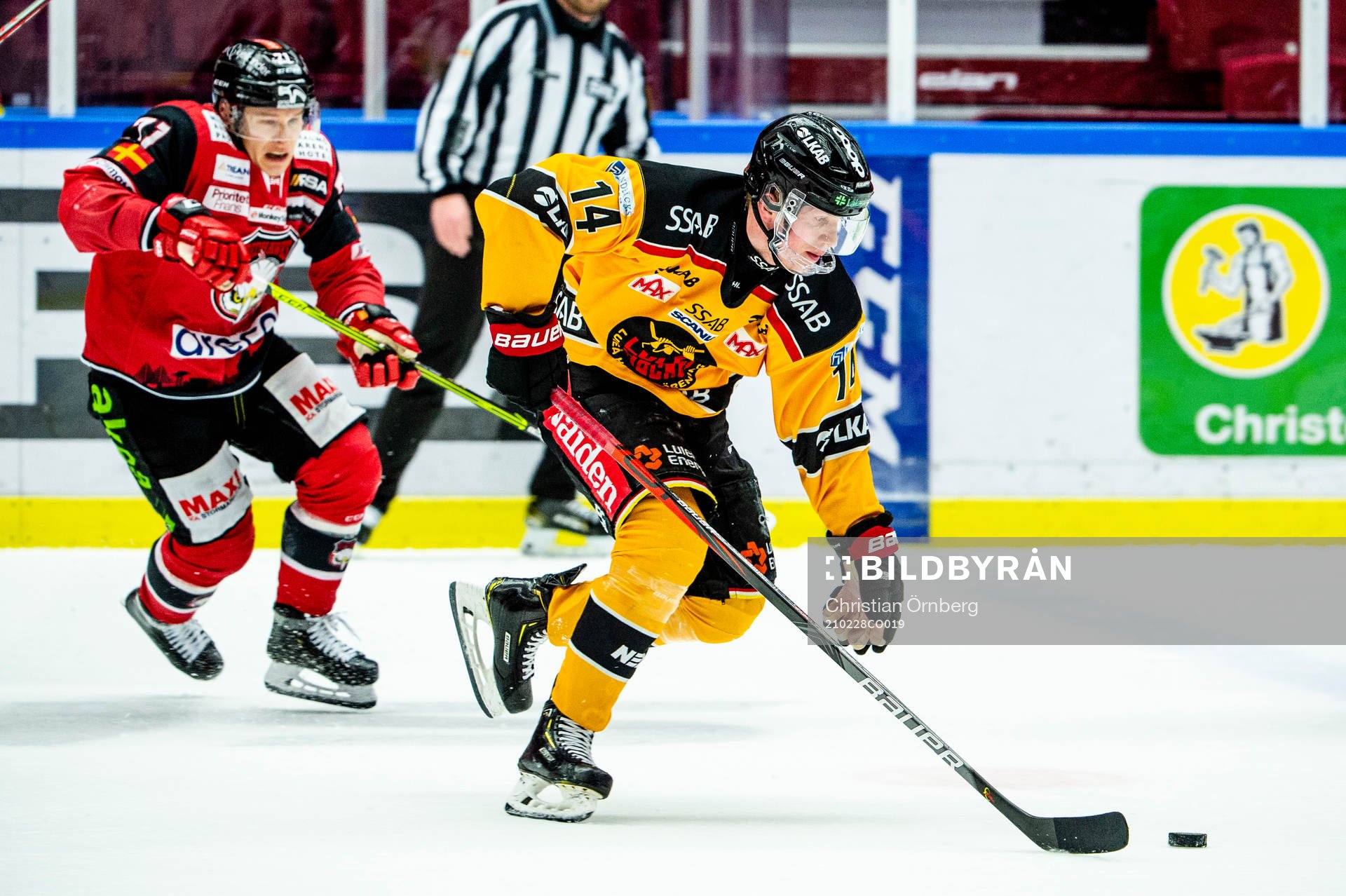Luleås Jonas Berglund mot Malmö Redhawks Jan-Mikael
