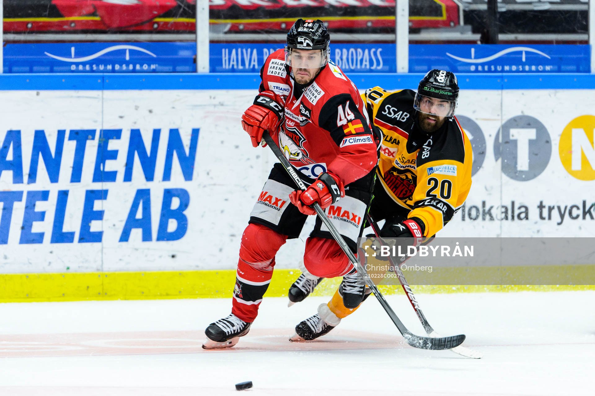 Malmö Redhawks Jesper Jensen Aabo och Luleås Jack Connolly
