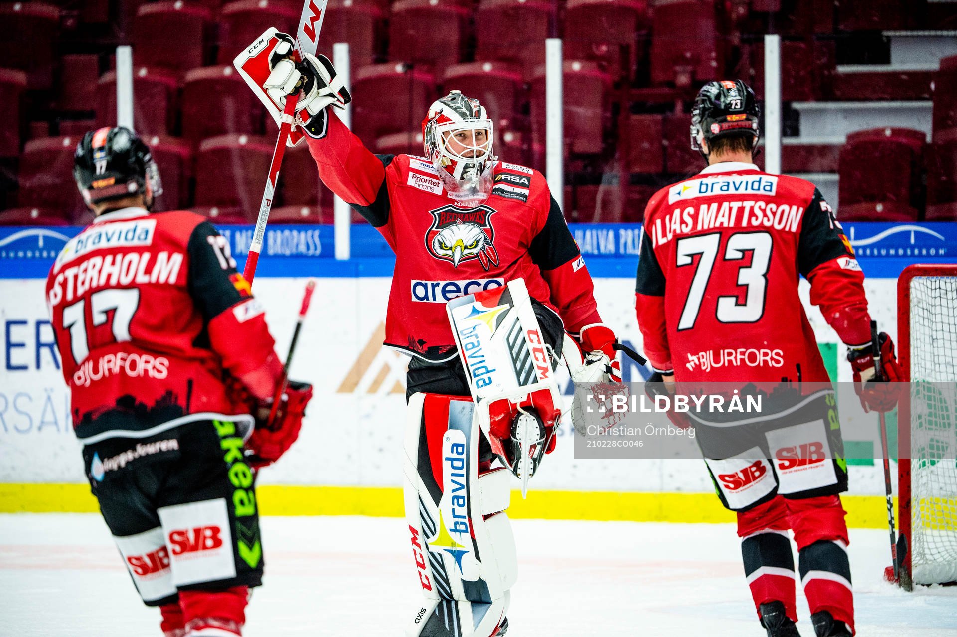 Malmö Redhawks målvakt Lars Volden jublar